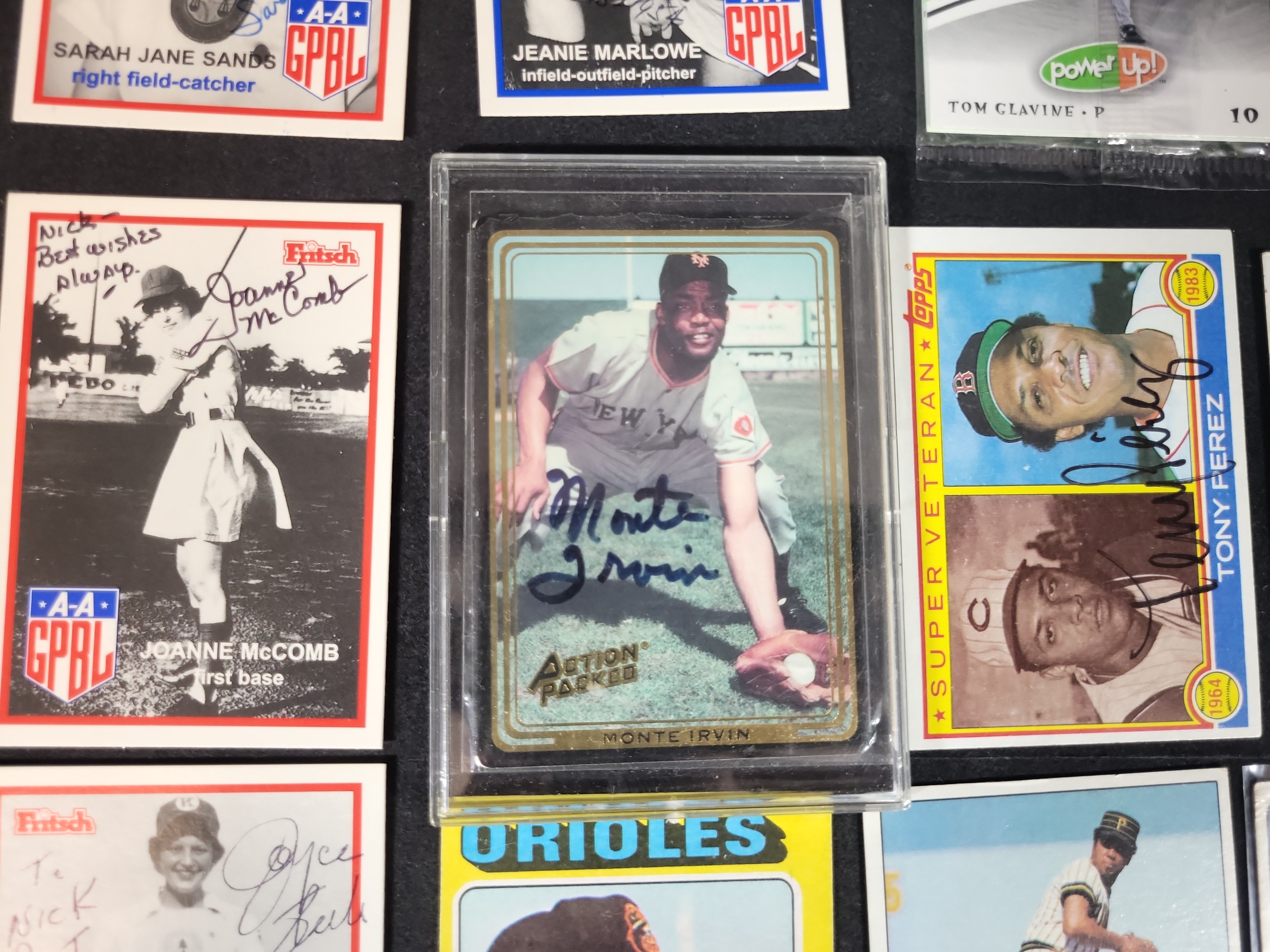 I03081 | A Collection of Approximately 21 Autographed Baseball Cards and Novelty Inserts Featuring MLB, Negro League, and A-A GPBL Players