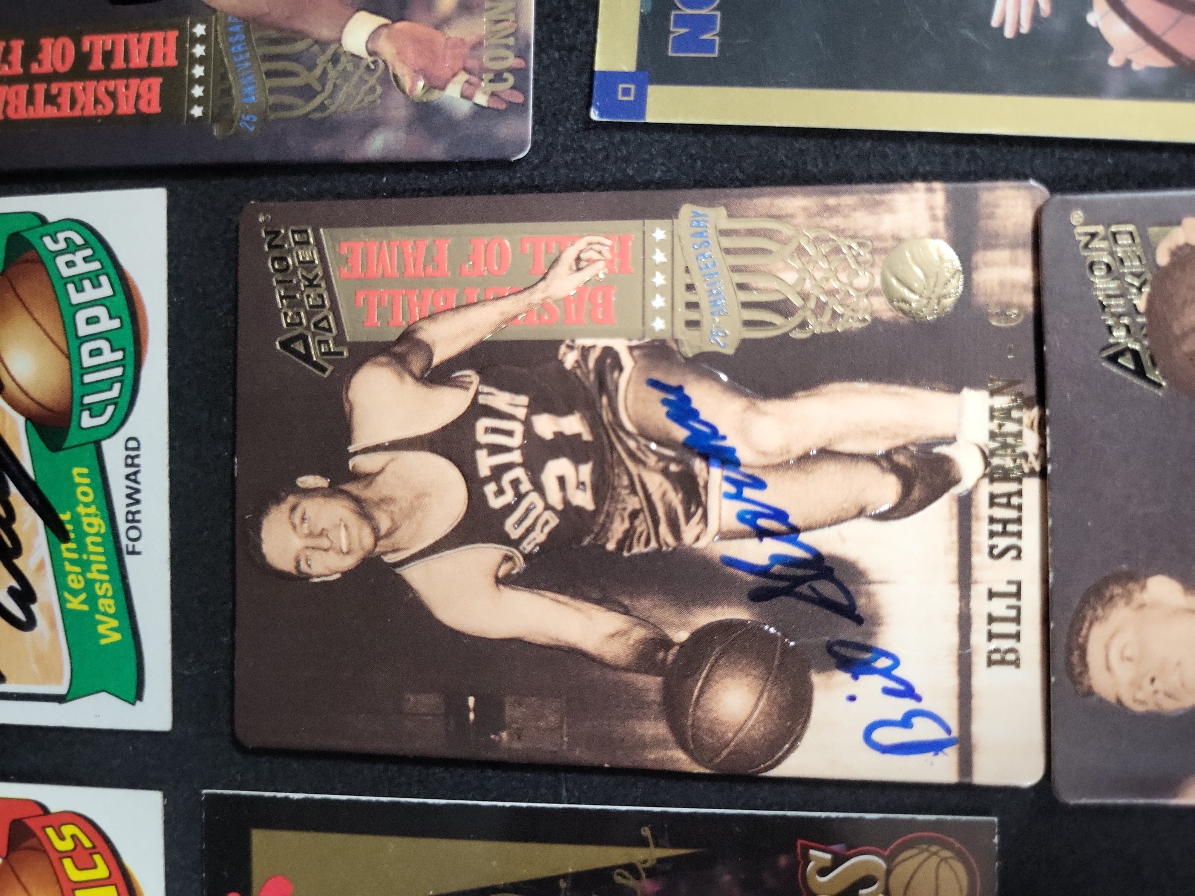I03080 | A Lot of Eleven Autographed Basketball Cards Featuring Hall of Fame Players and Coaches