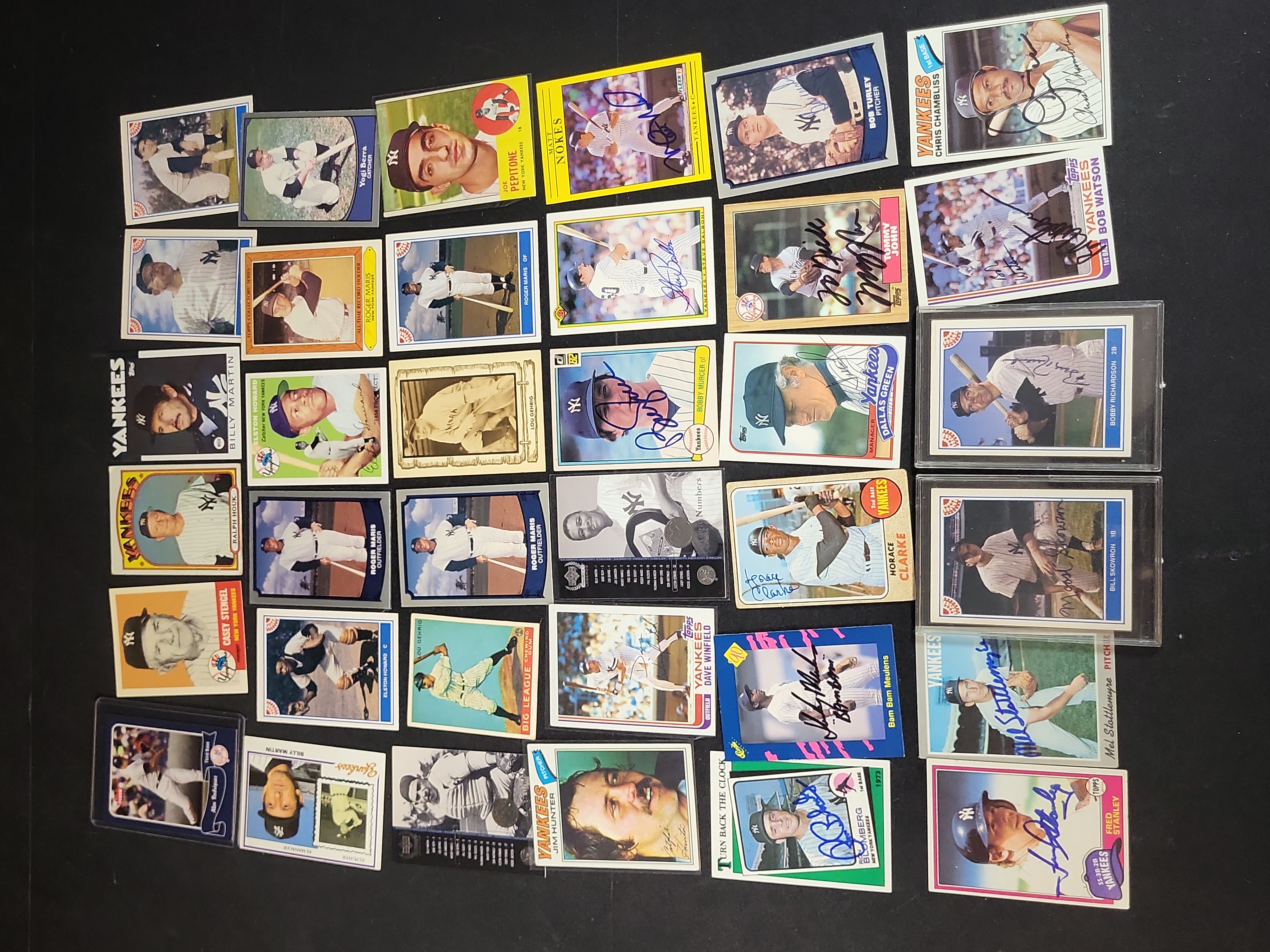 I03082 | A Collection of New York Yankees Baseball Cards Including Original Vintage and Autographed Examples