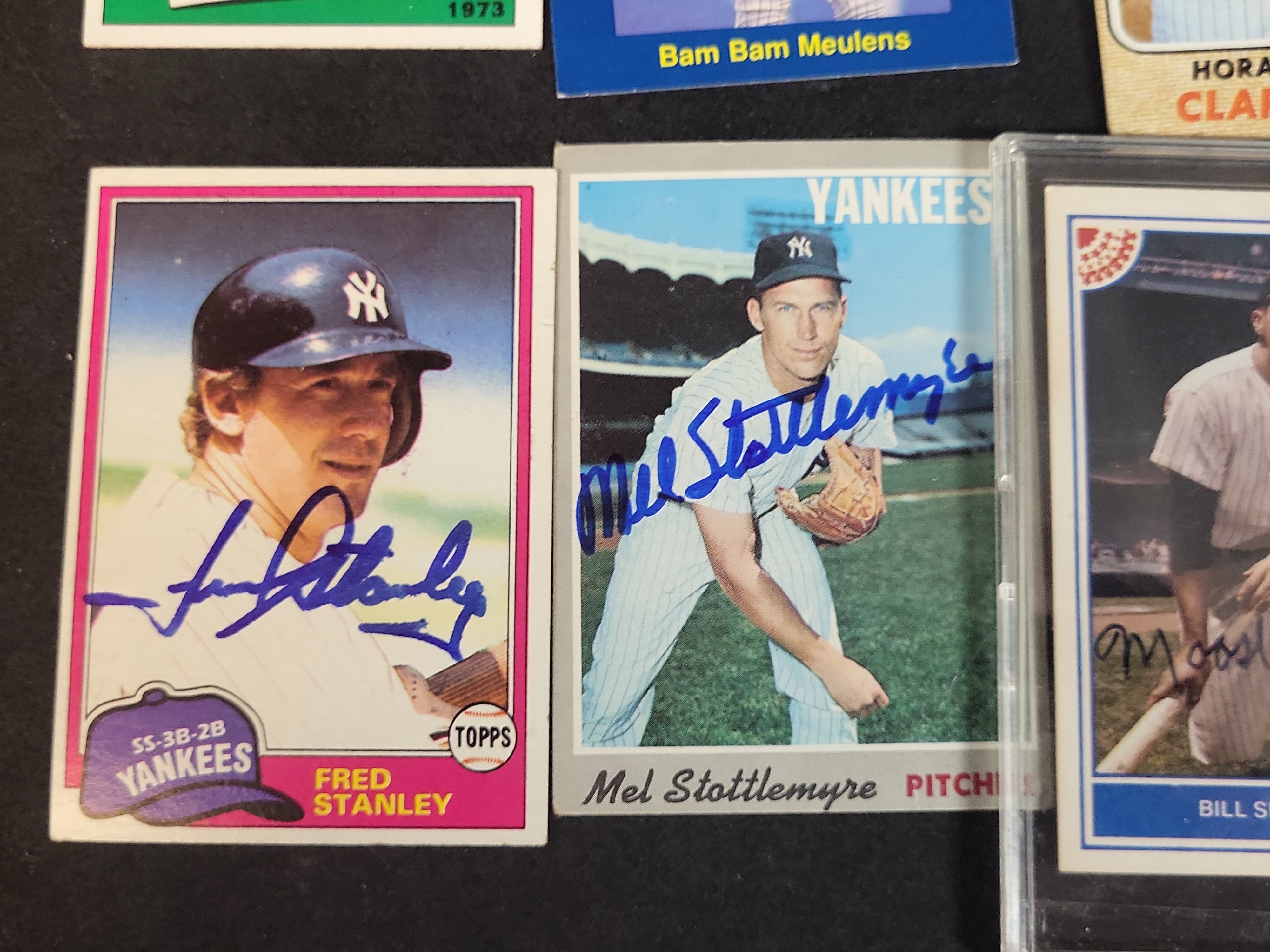 I03082 | A Collection of New York Yankees Baseball Cards Including Original Vintage and Autographed Examples