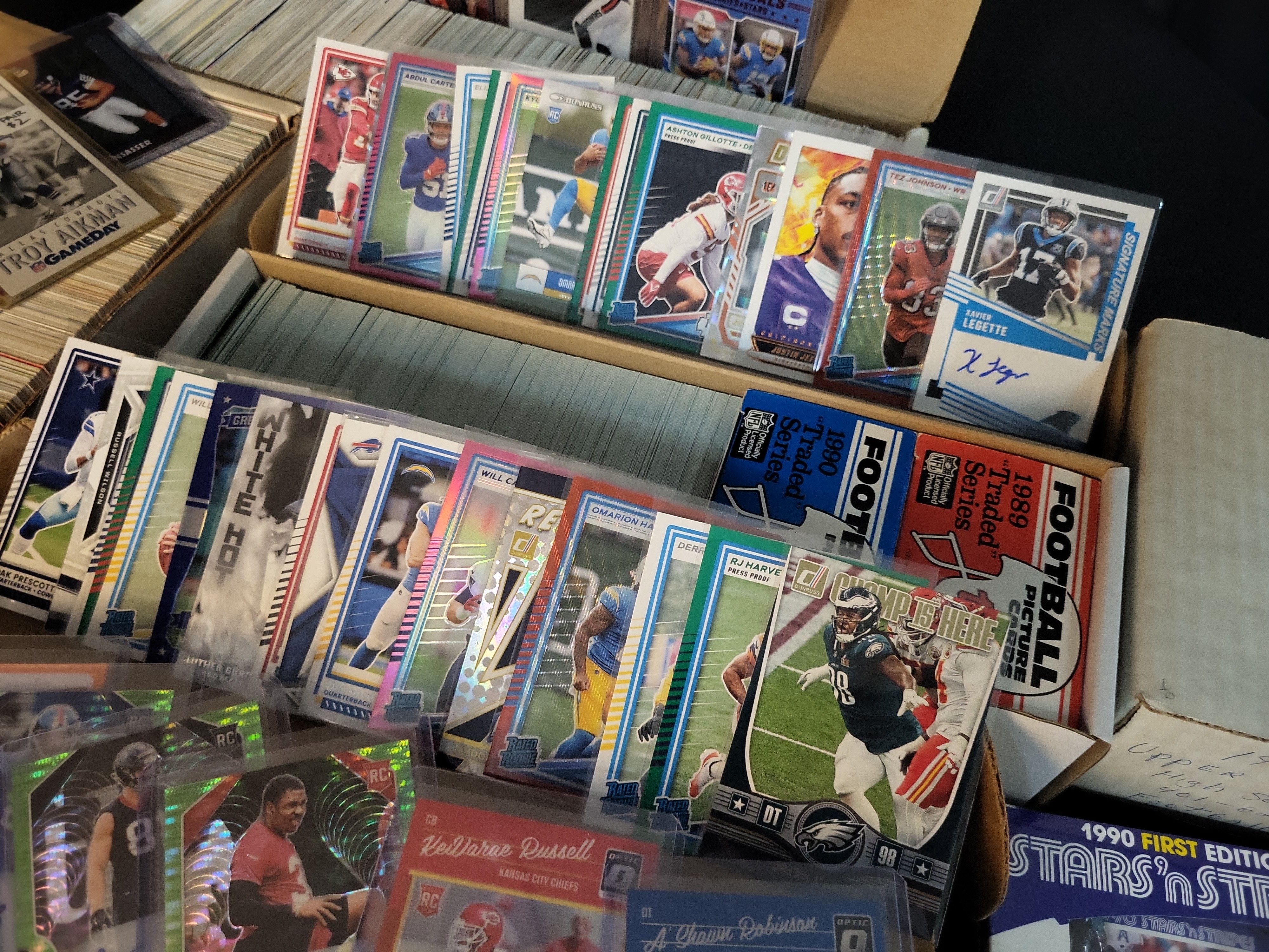 I01079 | 1989-2024 Football Trading Card Collection, Panini Autographs, Relics, Sealed Sets