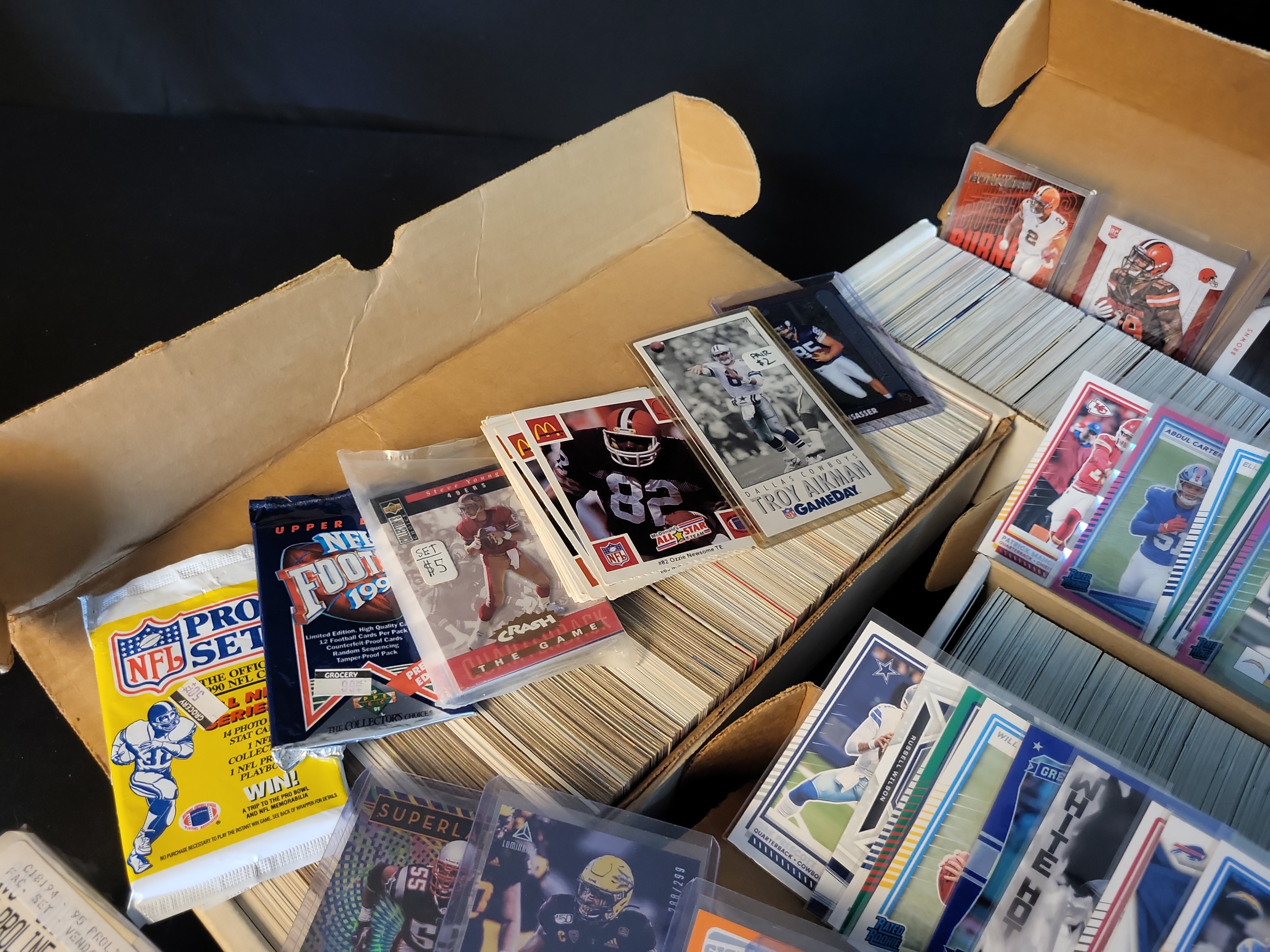 I01079 | 1989-2024 Football Trading Card Collection, Panini Autographs, Relics, Sealed Sets