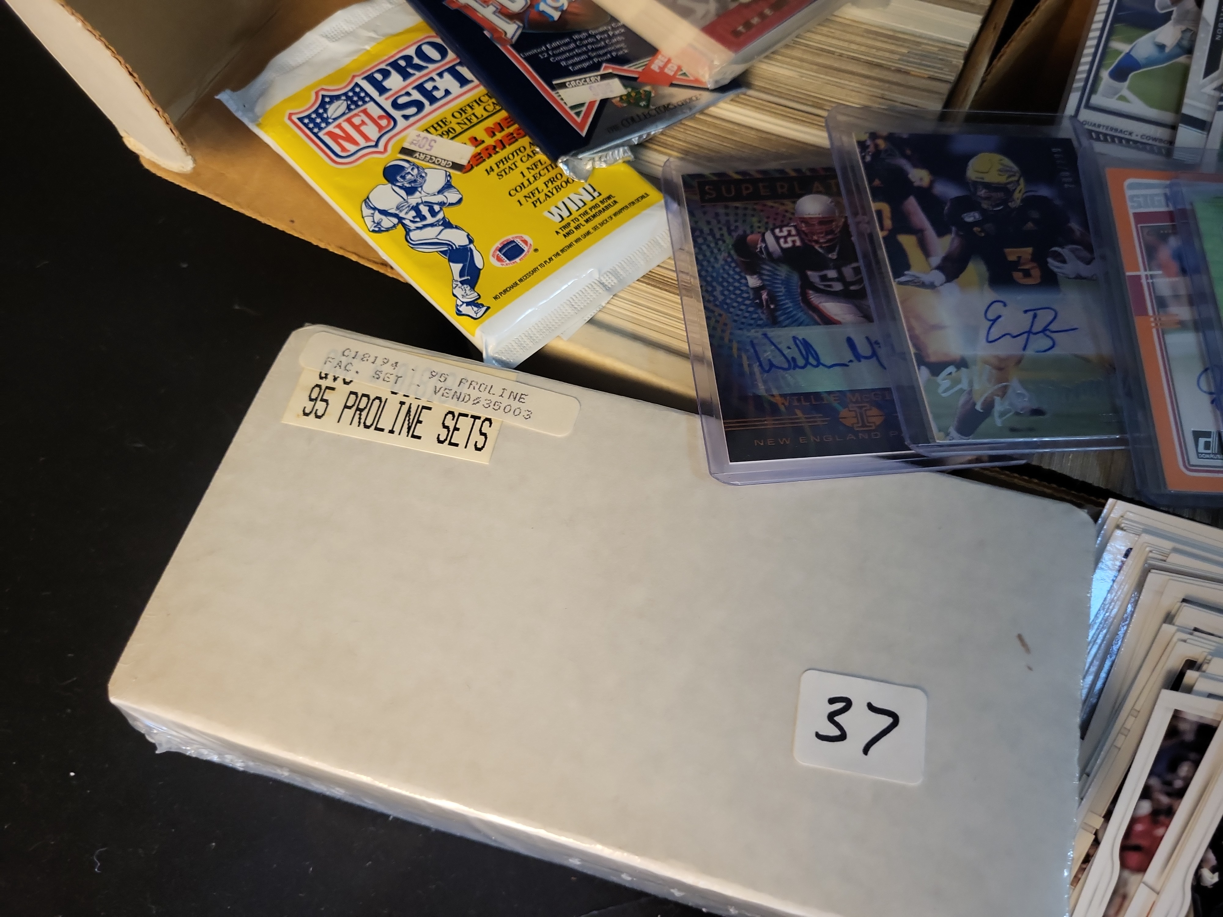I01079 | 1989-2024 Football Trading Card Collection, Panini Autographs, Relics, Sealed Sets