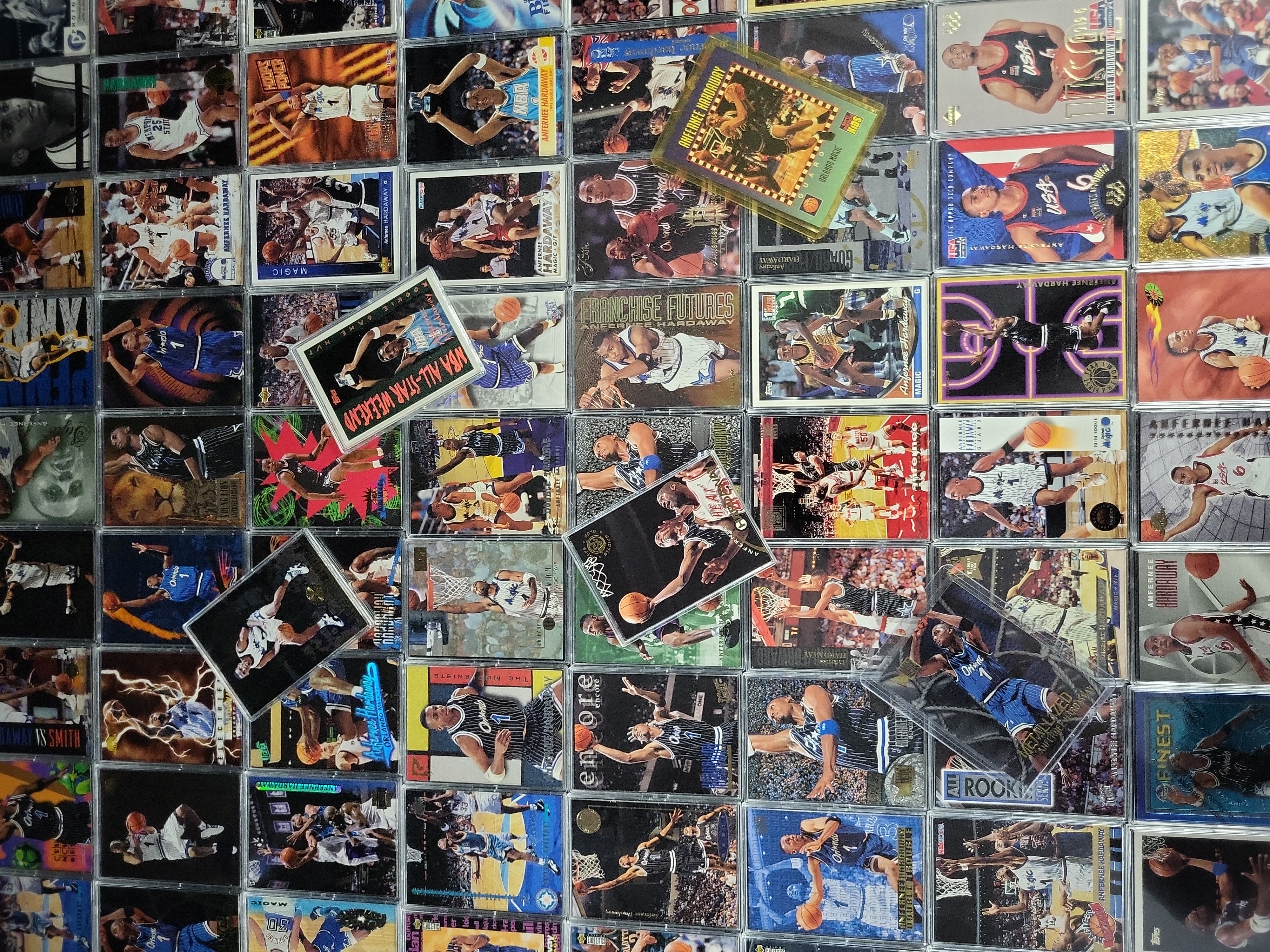 I03820 | An Assortment of Anfernee Penny Hardaway Basketball Trading Cards