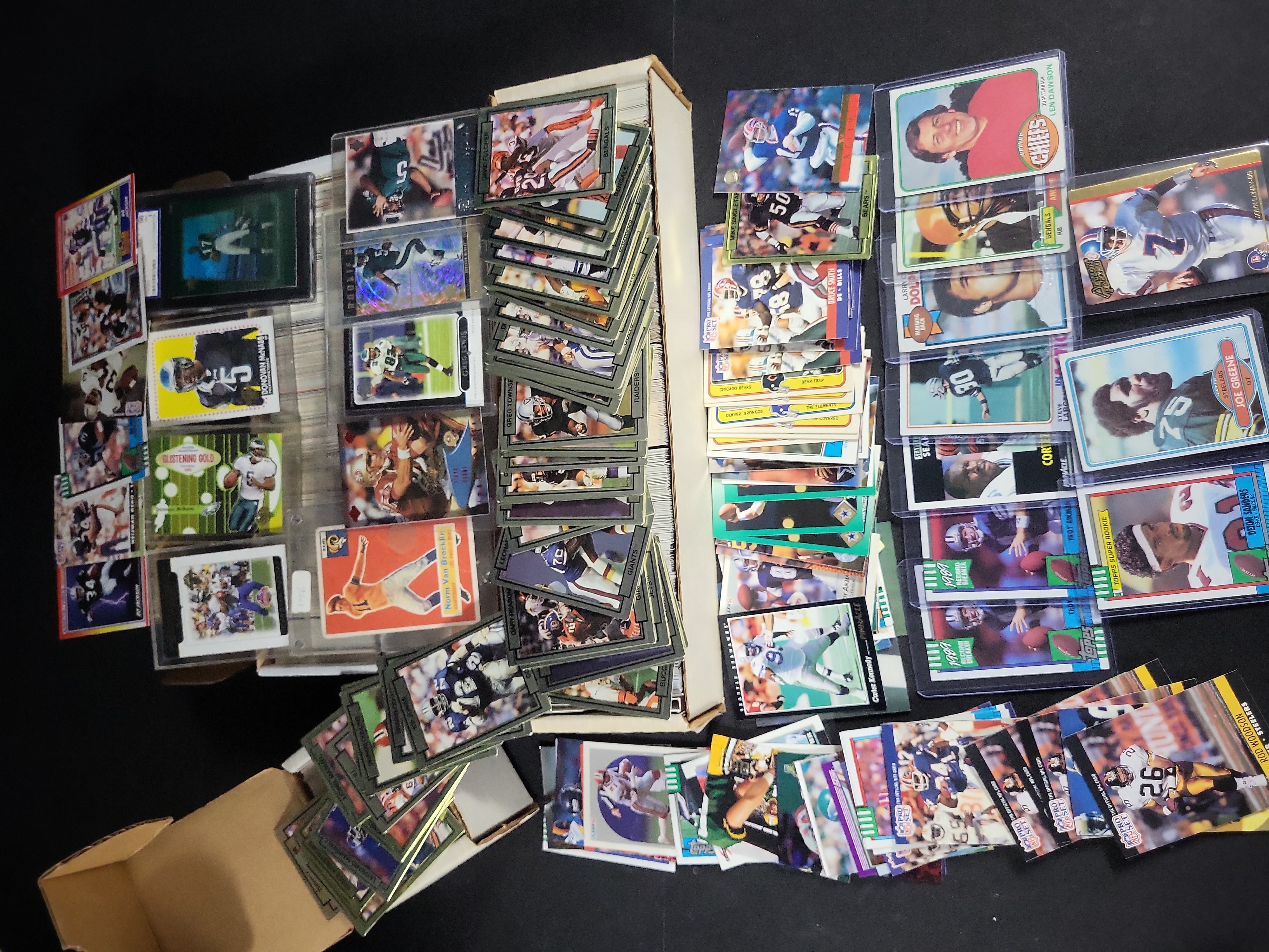 I03826 | A Collection of American Football Trading Cards Including Vintage and Modern Issues