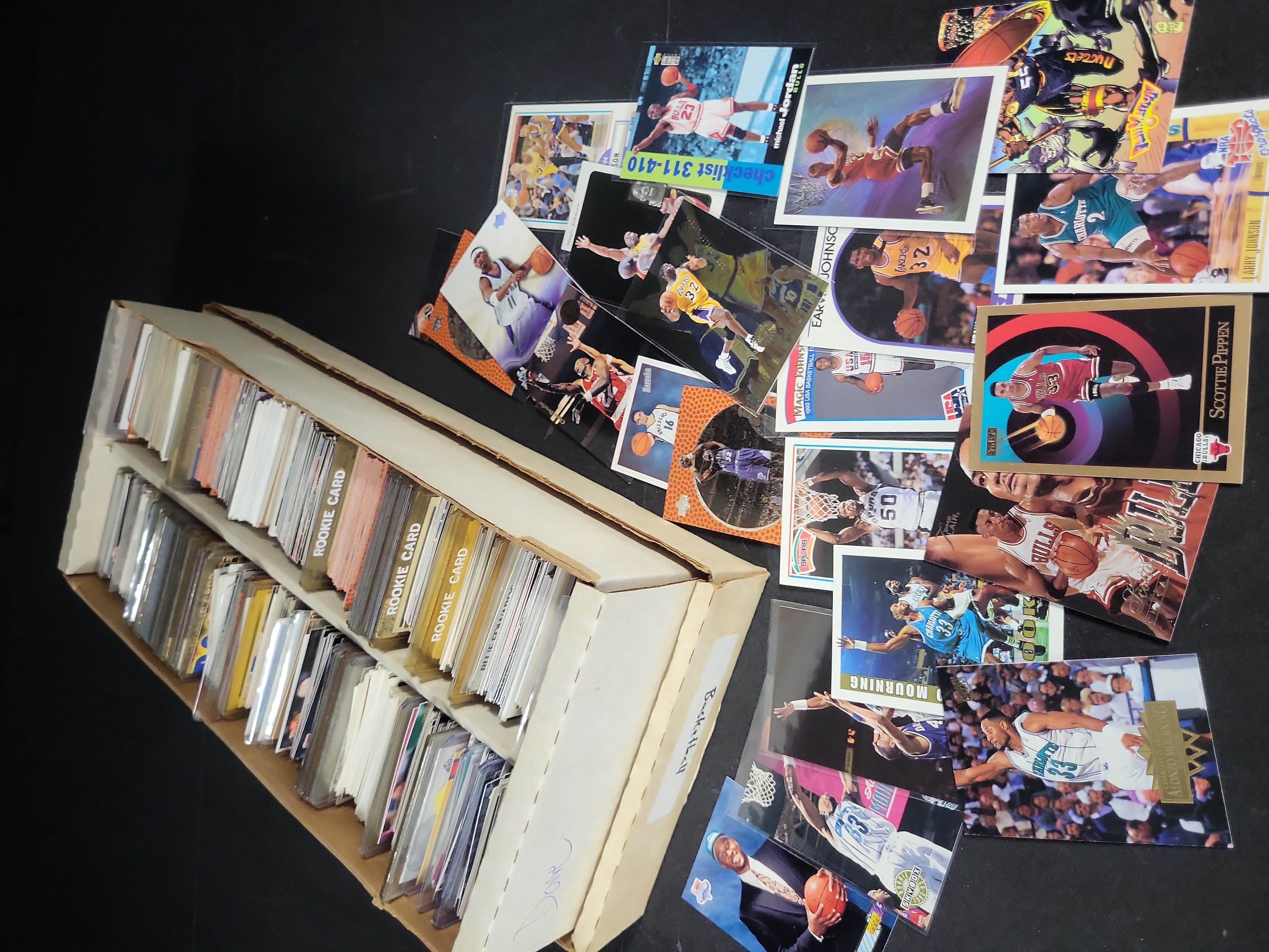 I03822 | An Assortment of Vintage 1990s Basketball Trading Cards Featuring Michael Jordan and Scottie Pippen