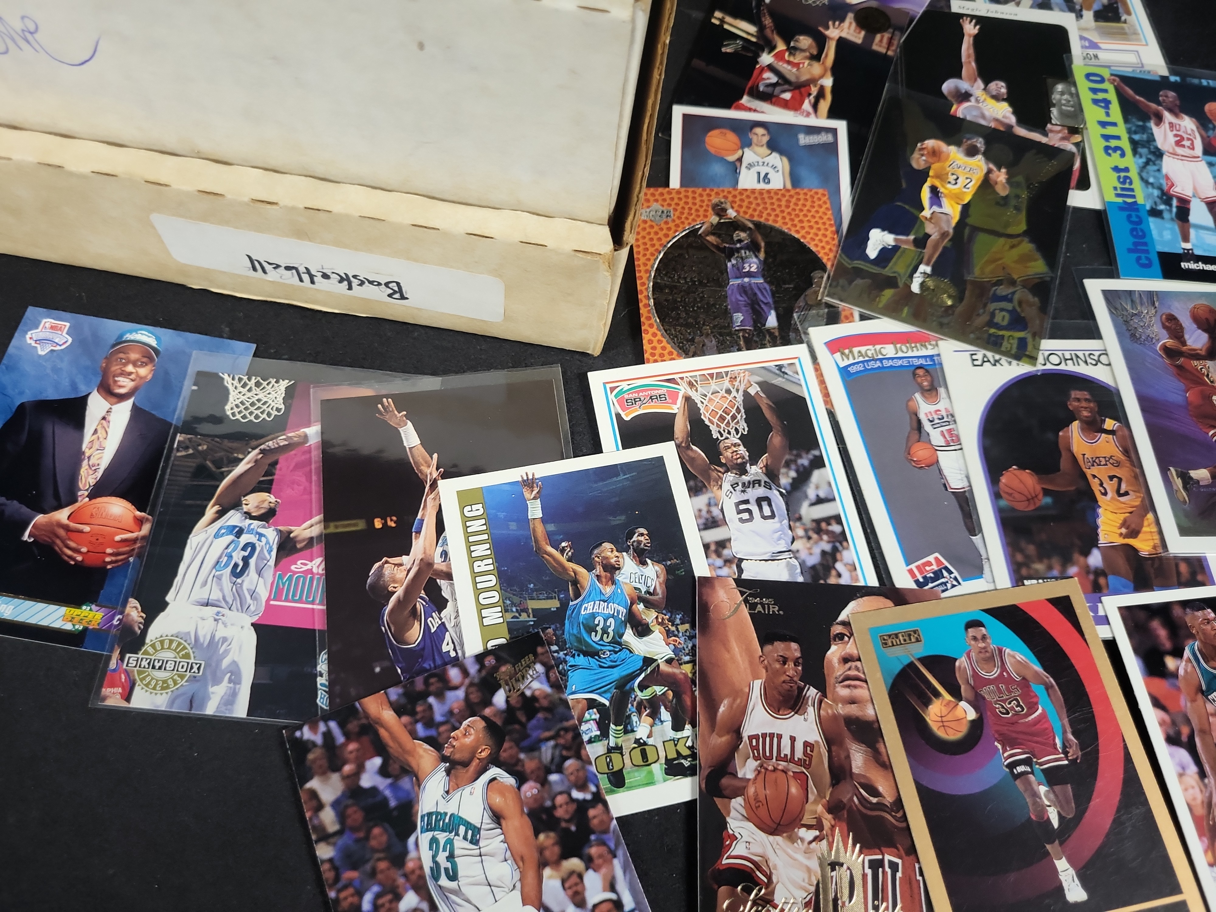I03822 | An Assortment of Vintage 1990s Basketball Trading Cards Featuring Michael Jordan and Scottie Pippen