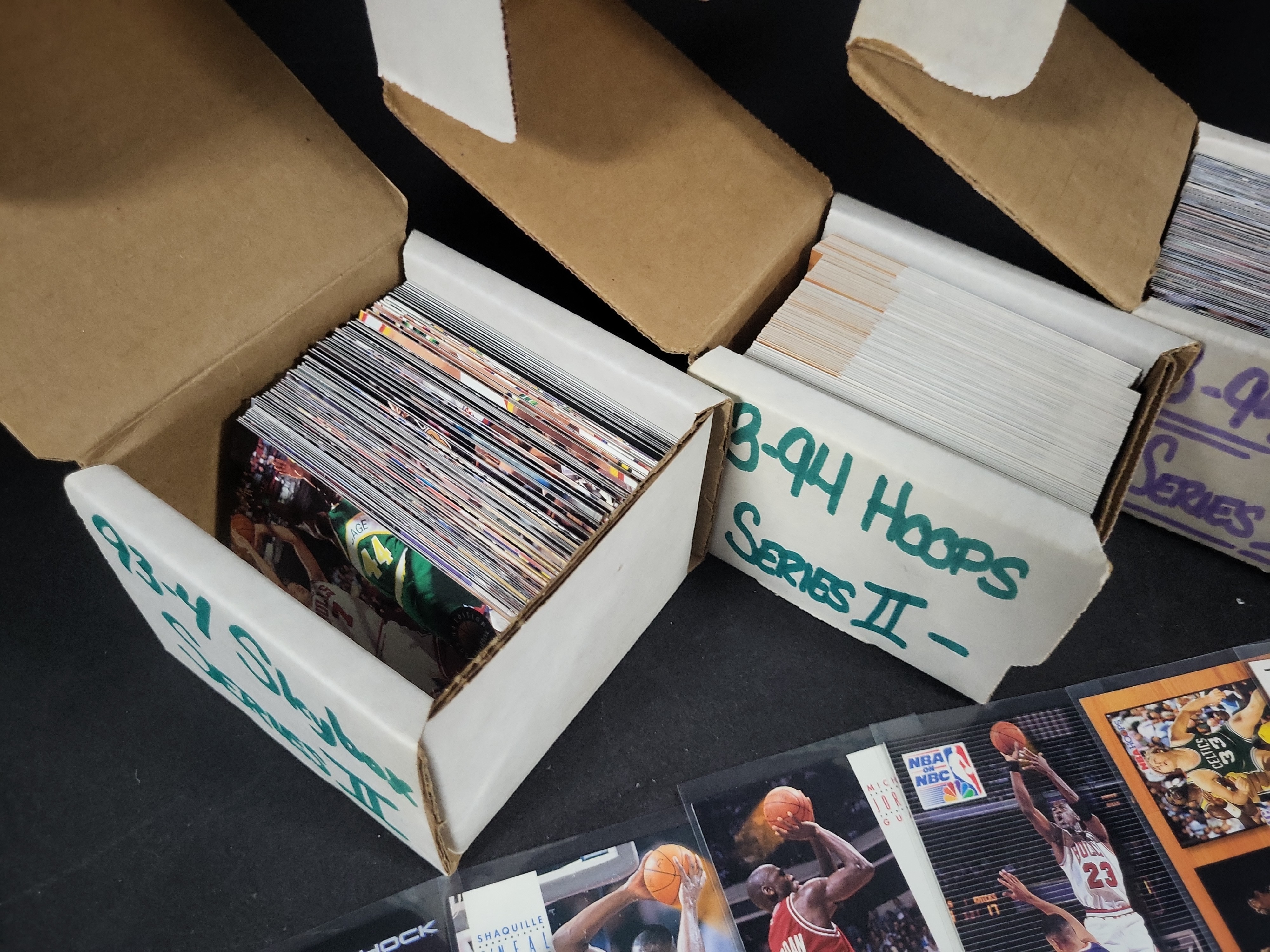 I03804 | A Collection of 1993-94 Skybox and NBA Hoops Basketball Trading Cards