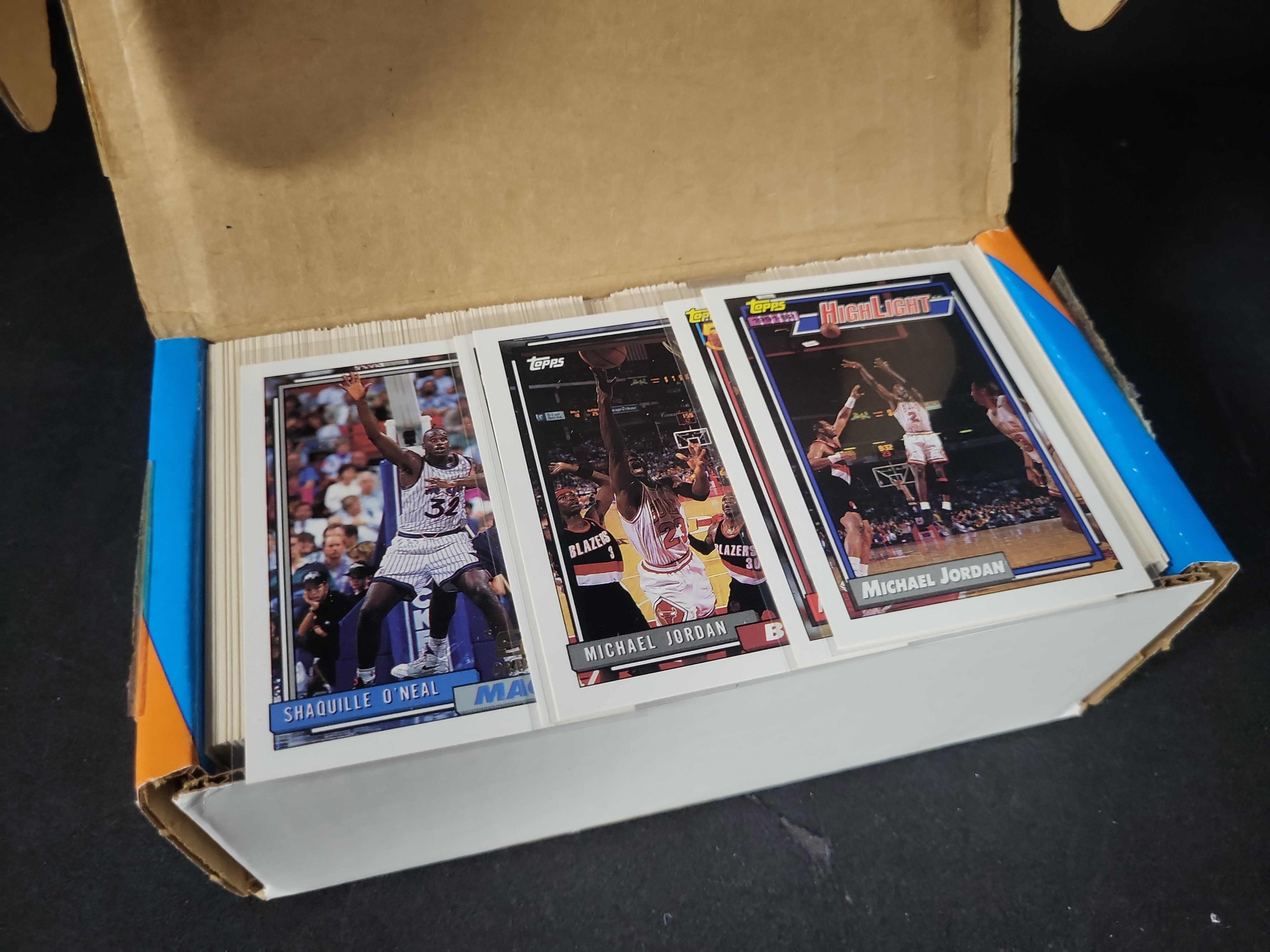 I03806 | 1992-93 Topps NBA Basketball Complete Factory Set Series 1 and 2