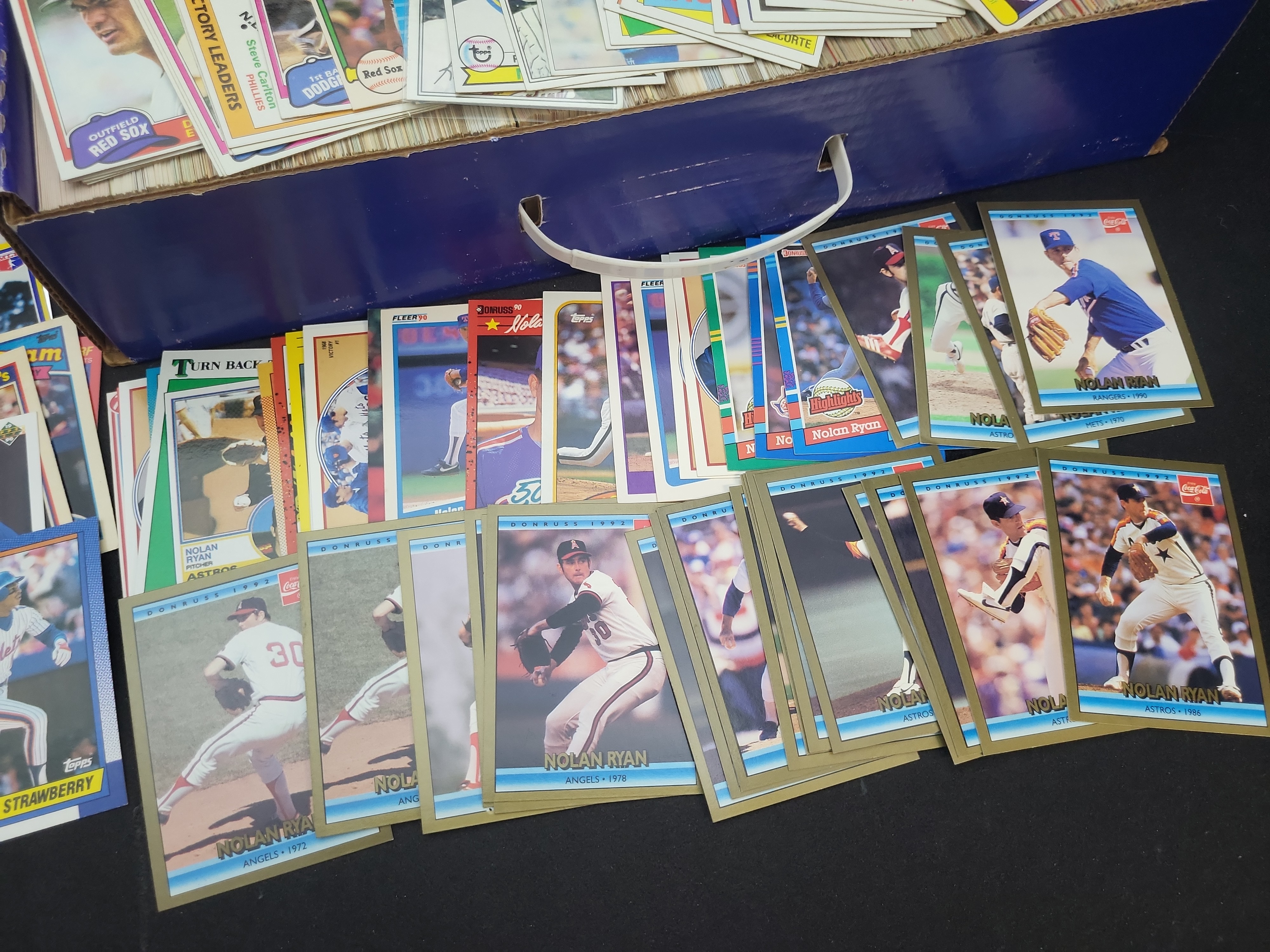 I03824 | An Assortment of Baseball Trading Cards Including Topps, Donruss, Fleer, and Score