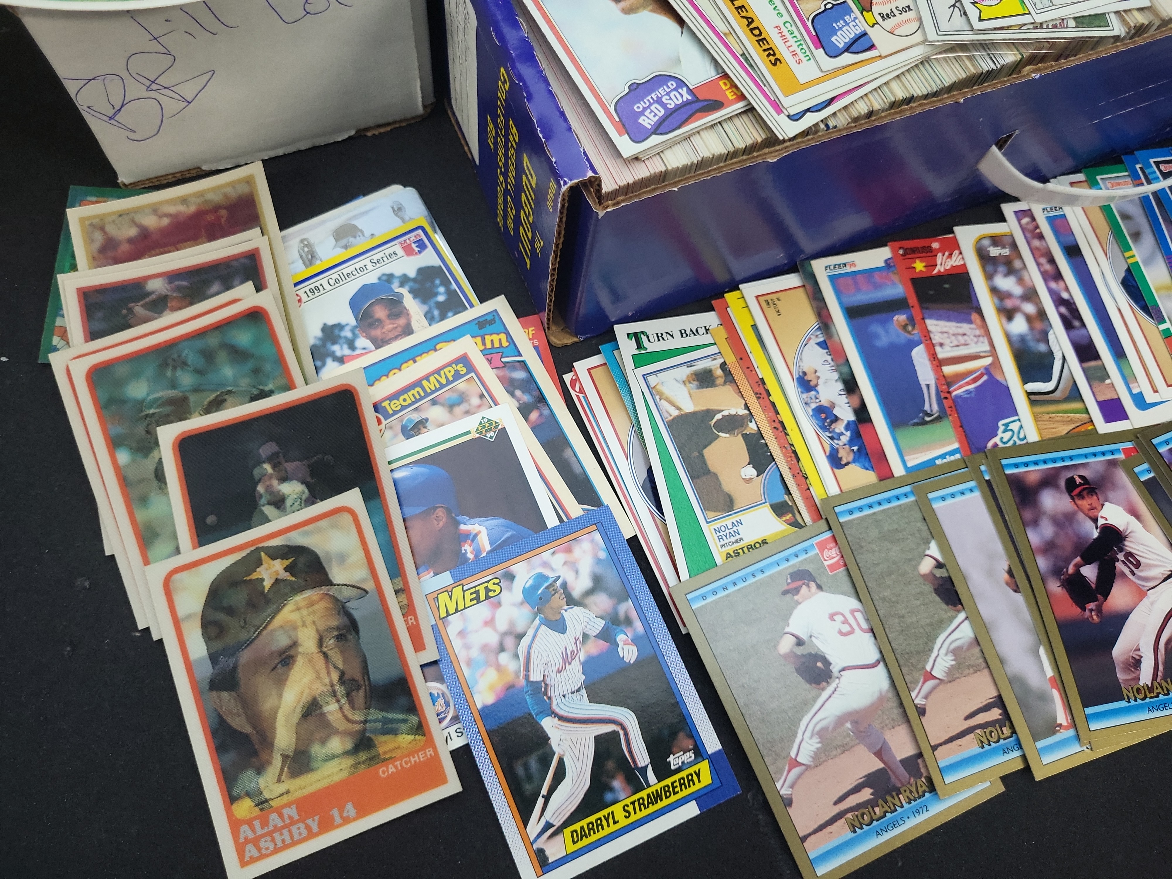 I03824 | An Assortment of Baseball Trading Cards Including Topps, Donruss, Fleer, and Score