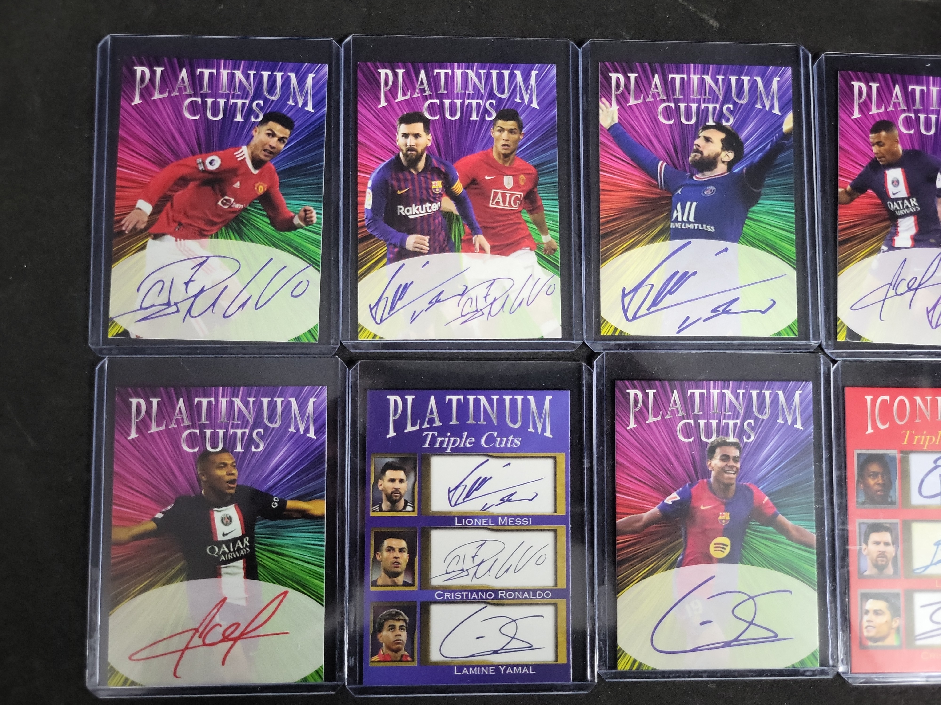 I03290 | Lot of 8 Unlicensed Soccer Trading Cards with Facsimile Autographs