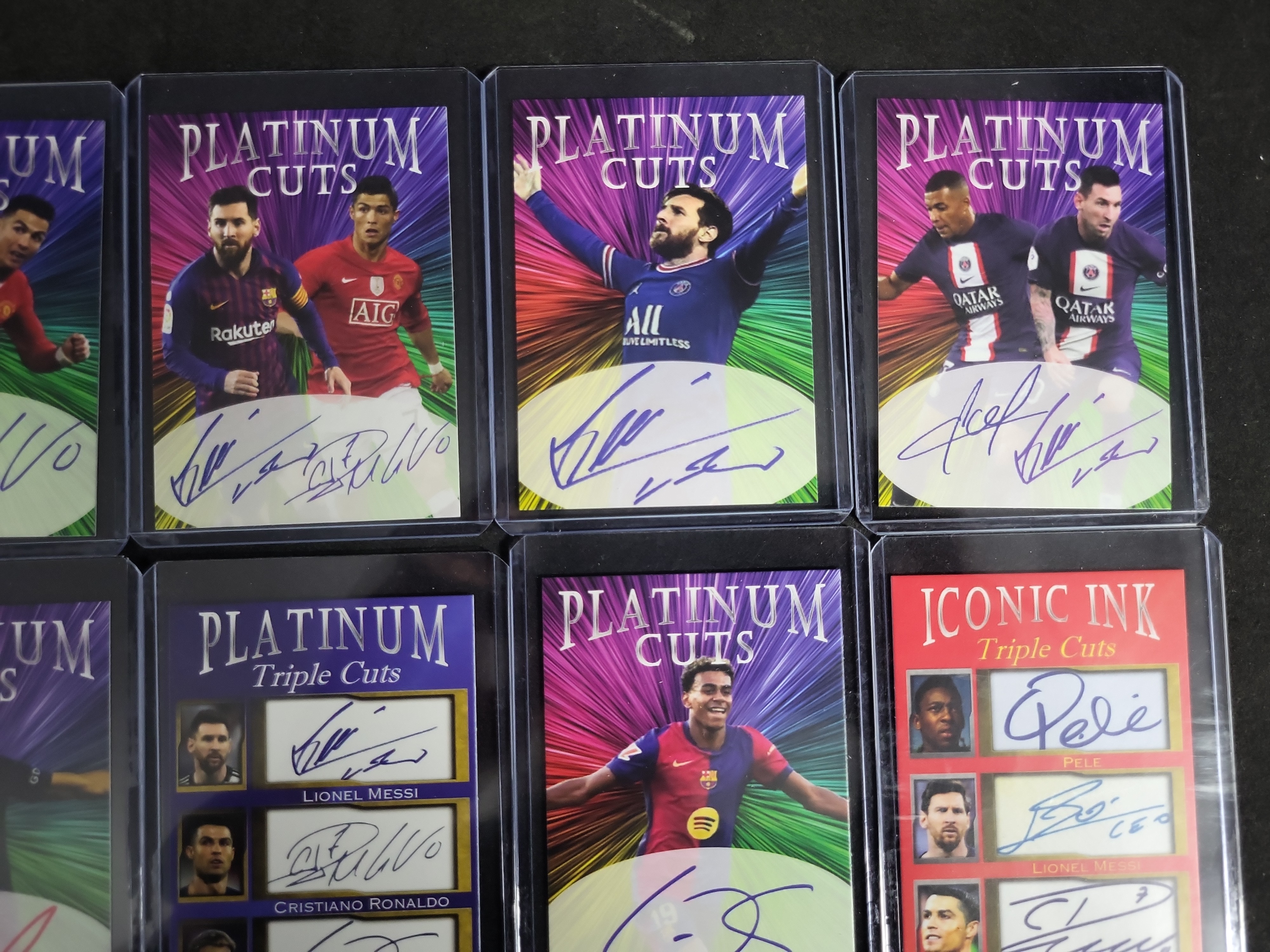 I03290 | Lot of 8 Unlicensed Soccer Trading Cards with Facsimile Autographs