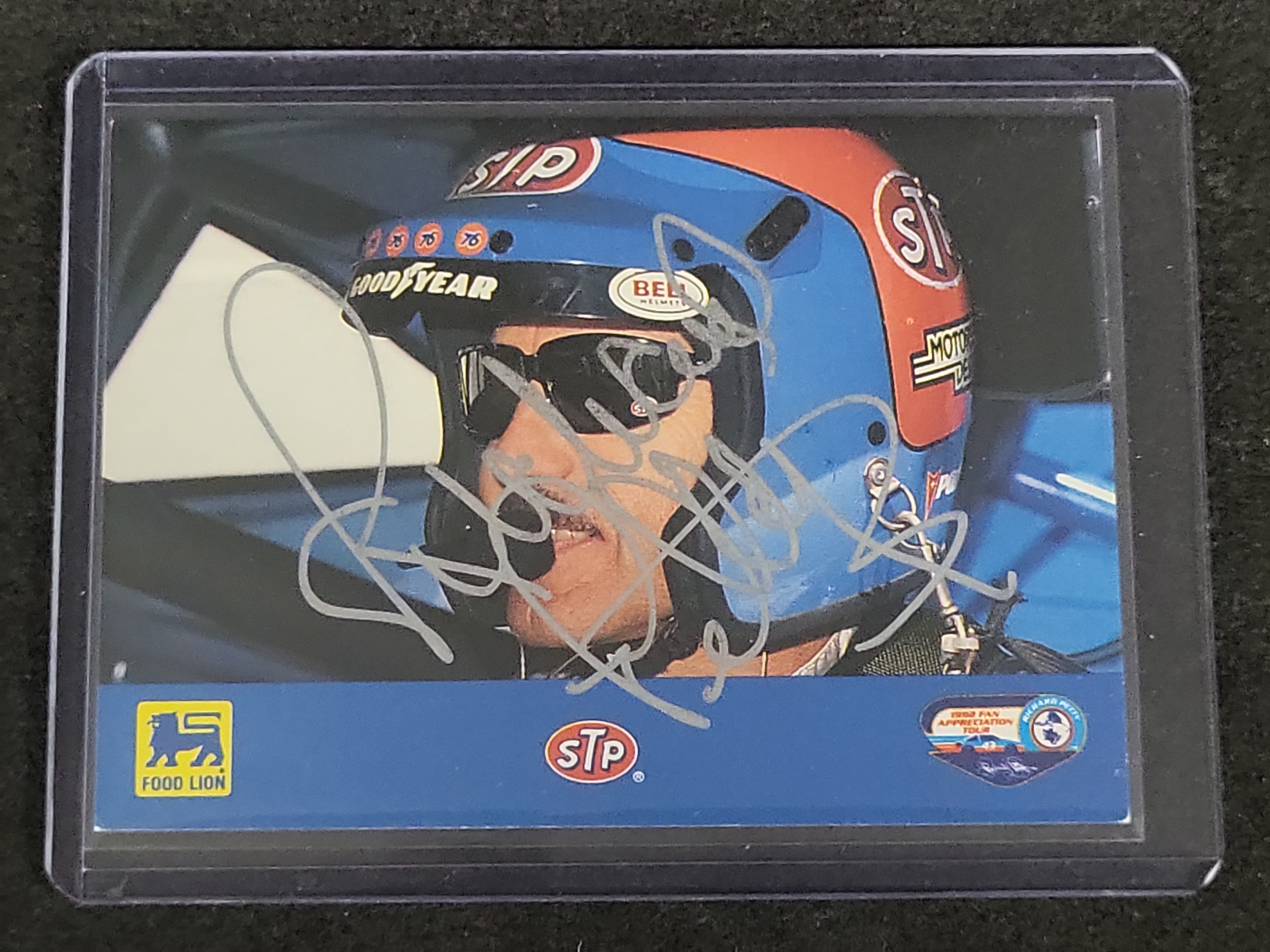 I03566 | A Lot of Four Autographed NASCAR Trading Cards Including Richard Petty and Rusty Wallace