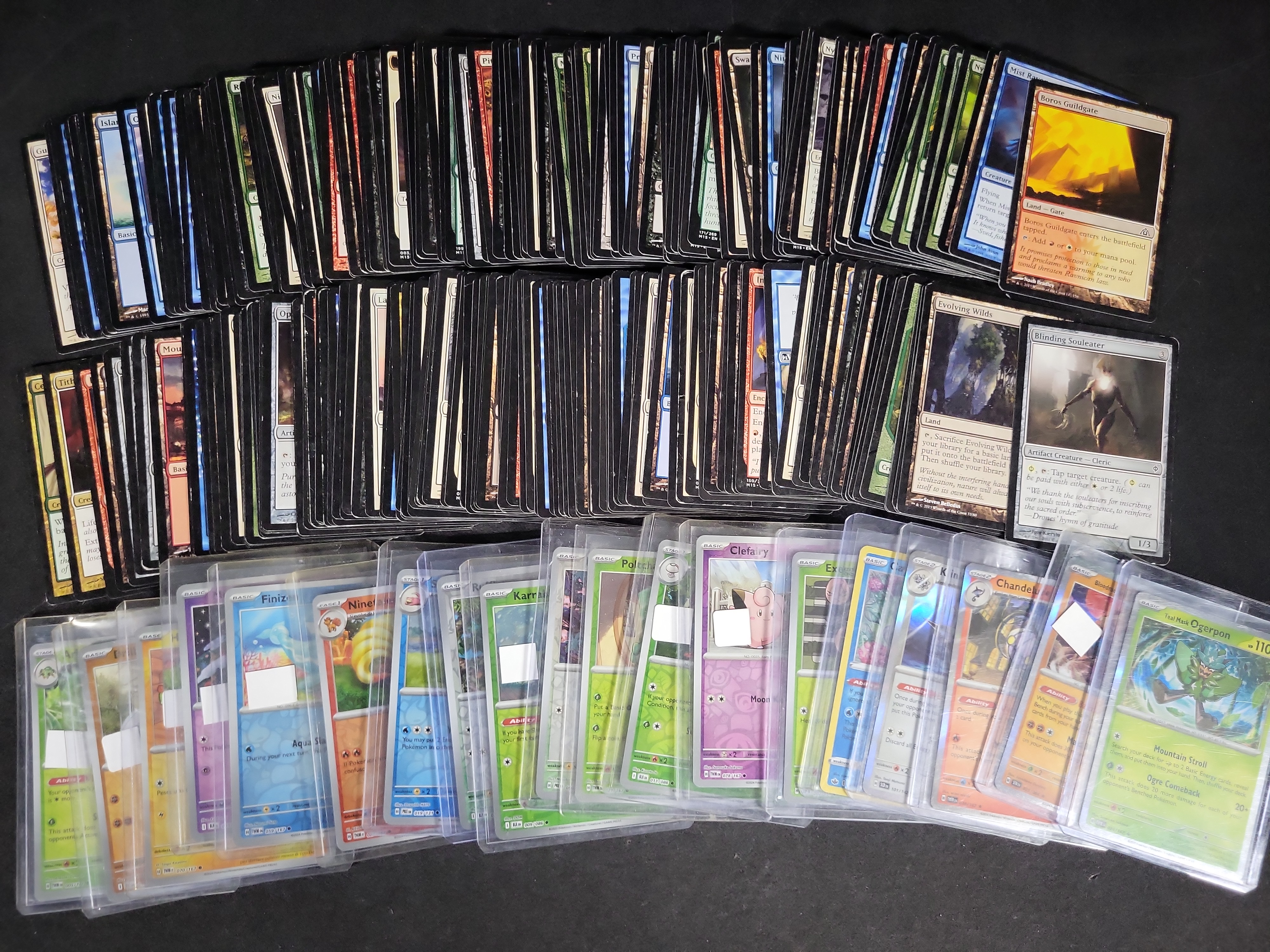 I03844 | A Collection of Magic: The Gathering and Pokémon Trading Card Game Cards