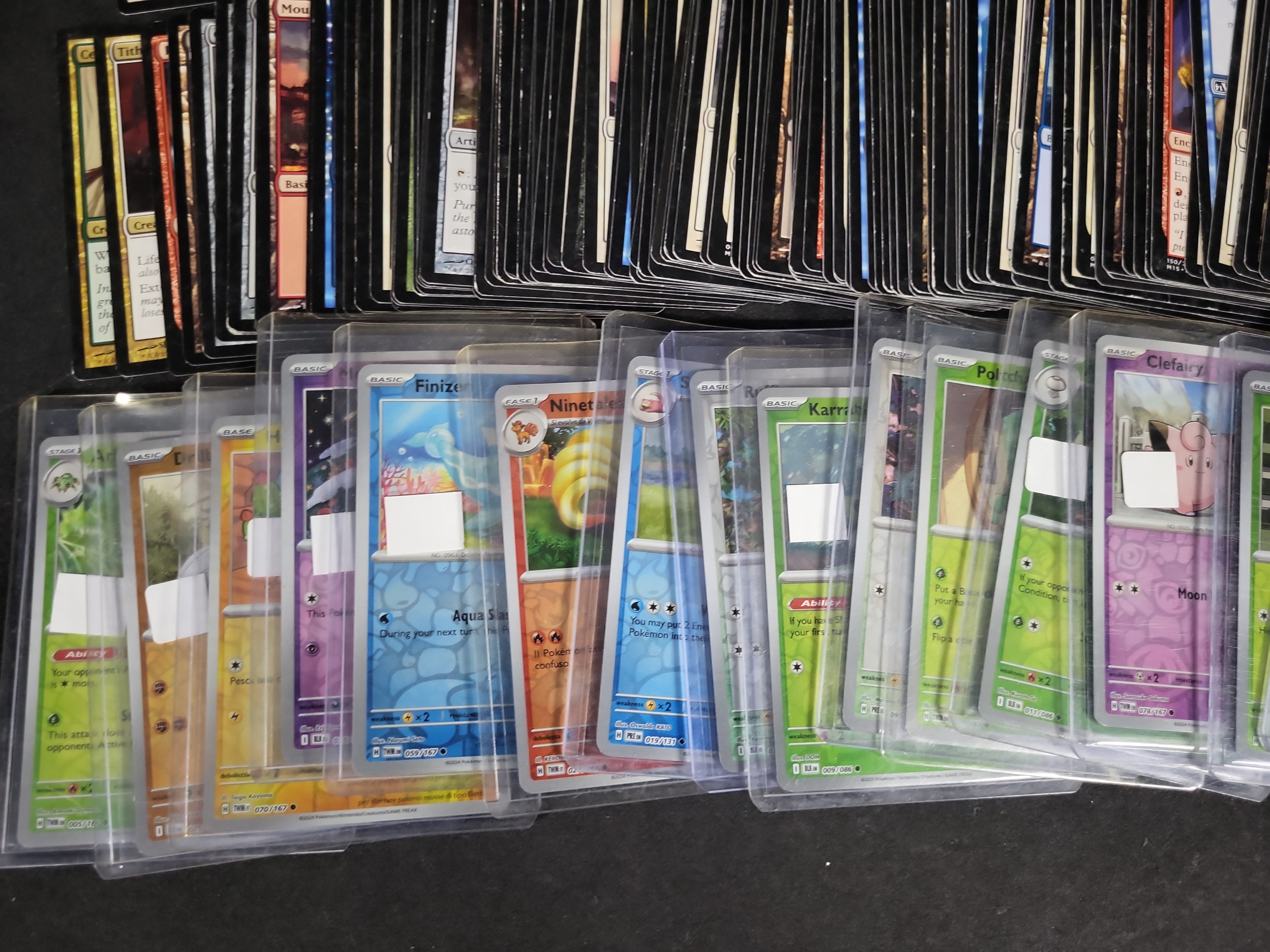 I03844 | A Collection of Magic: The Gathering and Pokémon Trading Card Game Cards