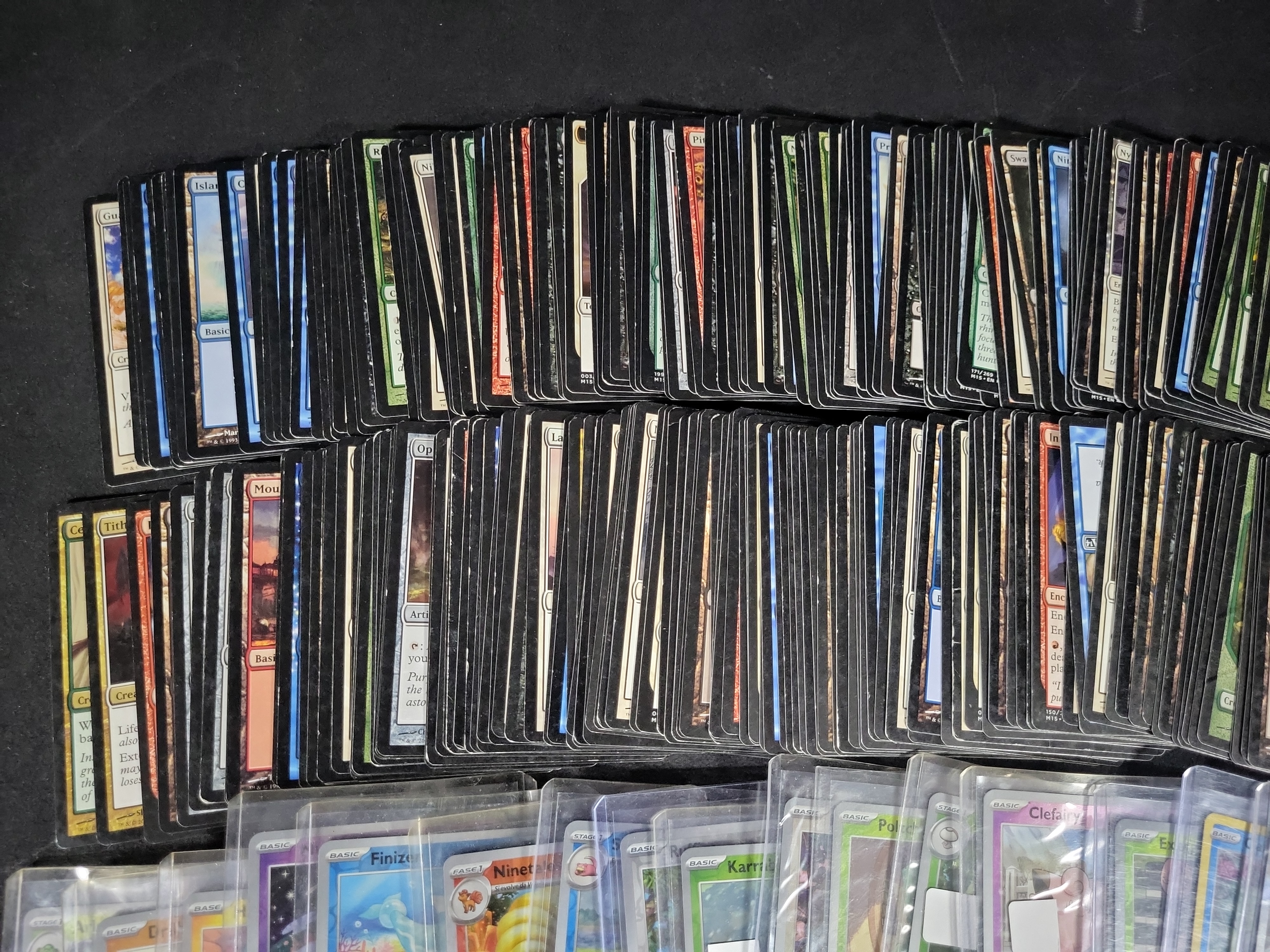I03844 | A Collection of Magic: The Gathering and Pokémon Trading Card Game Cards