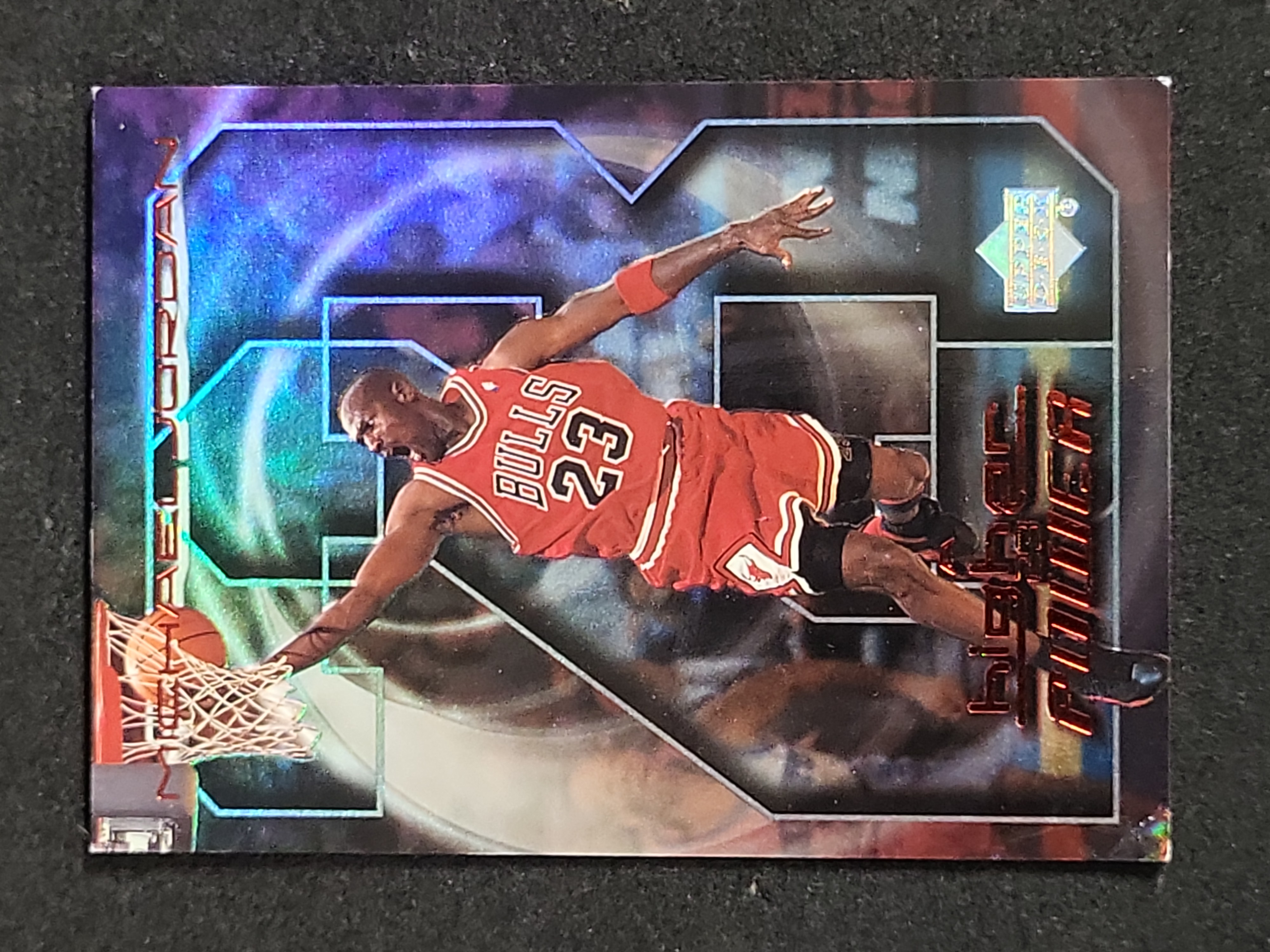 I03882 | 1999-00 Upper Deck Michael Jordan A Higher Power Insert Card MJ2
