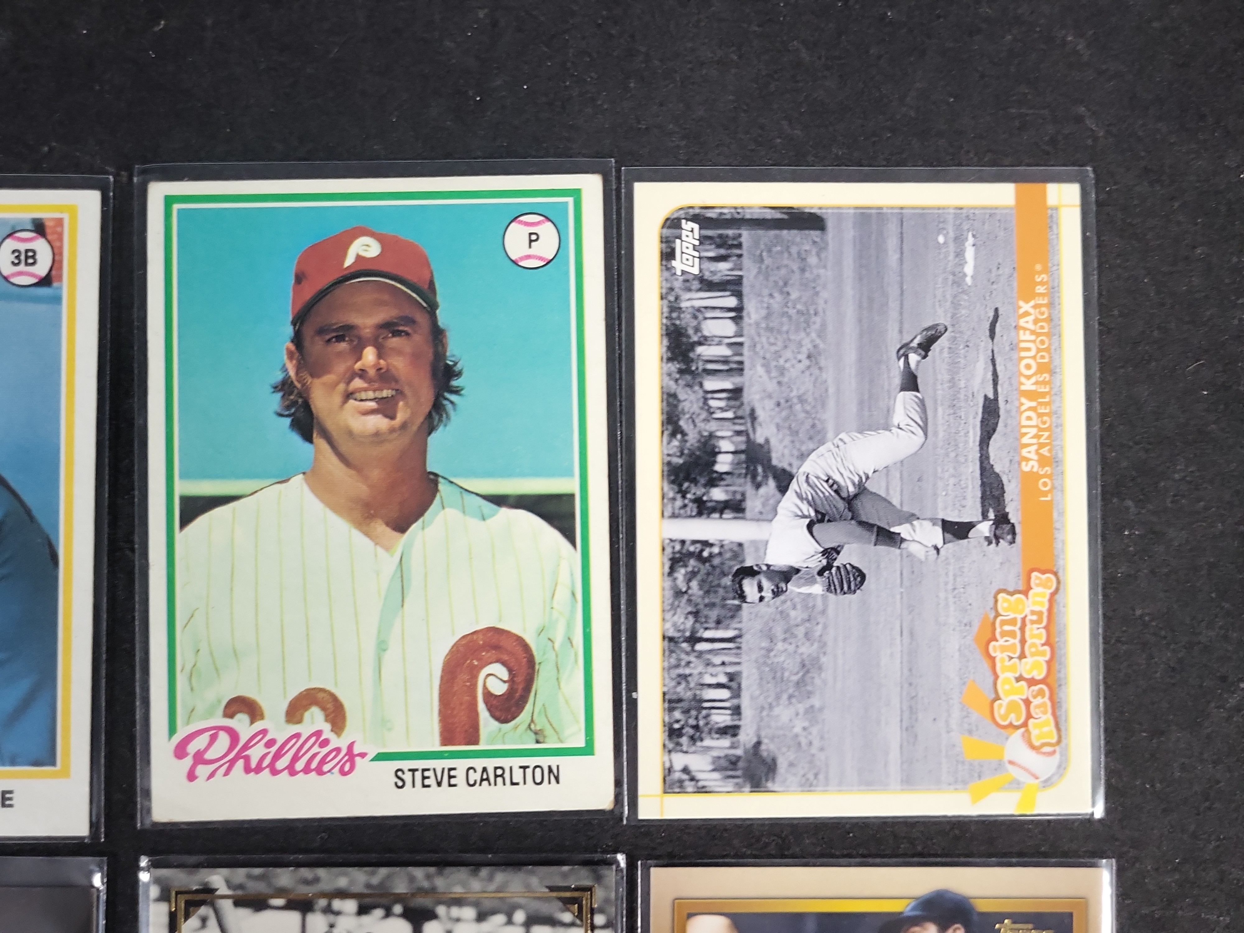 I03166 | A Collection of Six Baseball Trading Cards Featuring 1978 Topps and Modern Hall of Fame Inserts