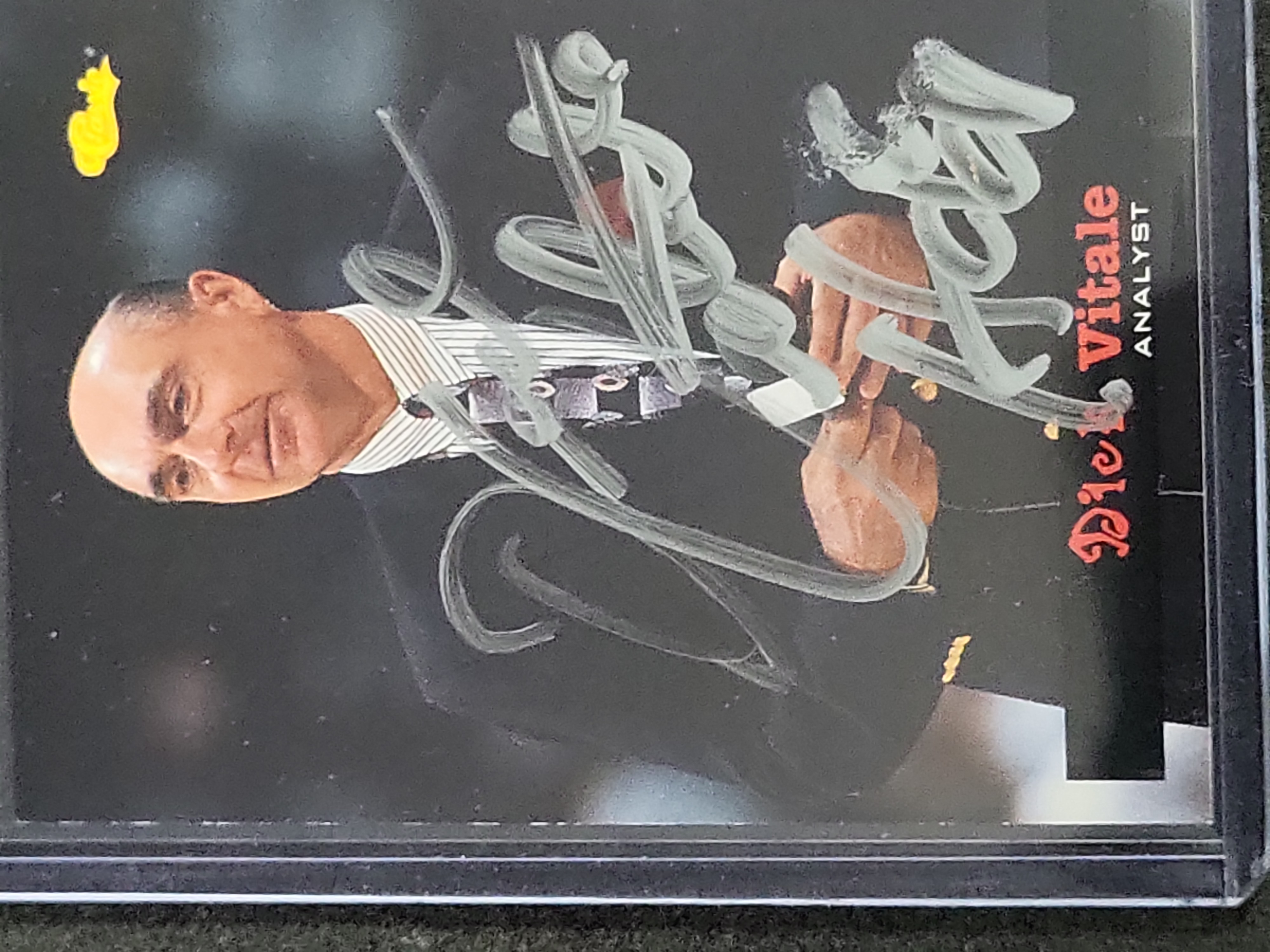 I03569 | 1994 Classic Basketball Dick Vitale Autographed Analyst Card