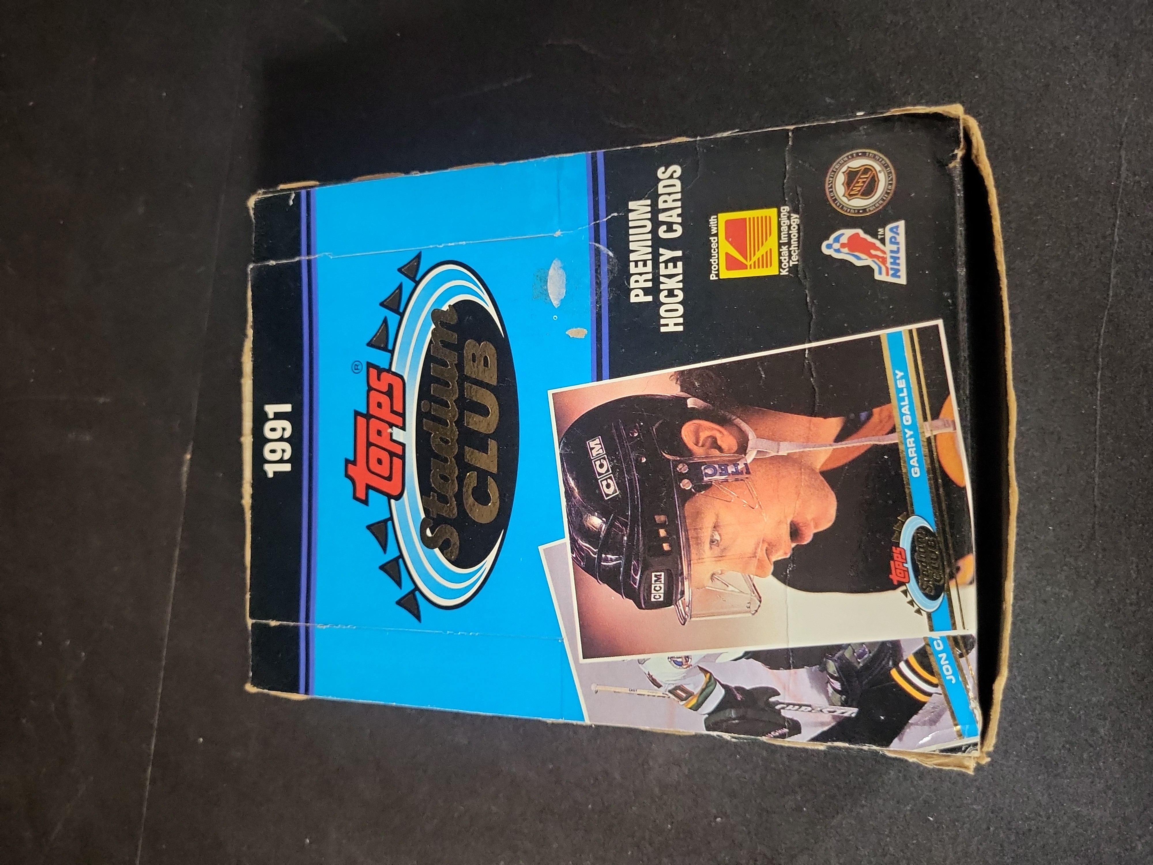 I03227 | 1991 Topps Stadium Club Hockey Partial Display Box with Four Sealed Packs