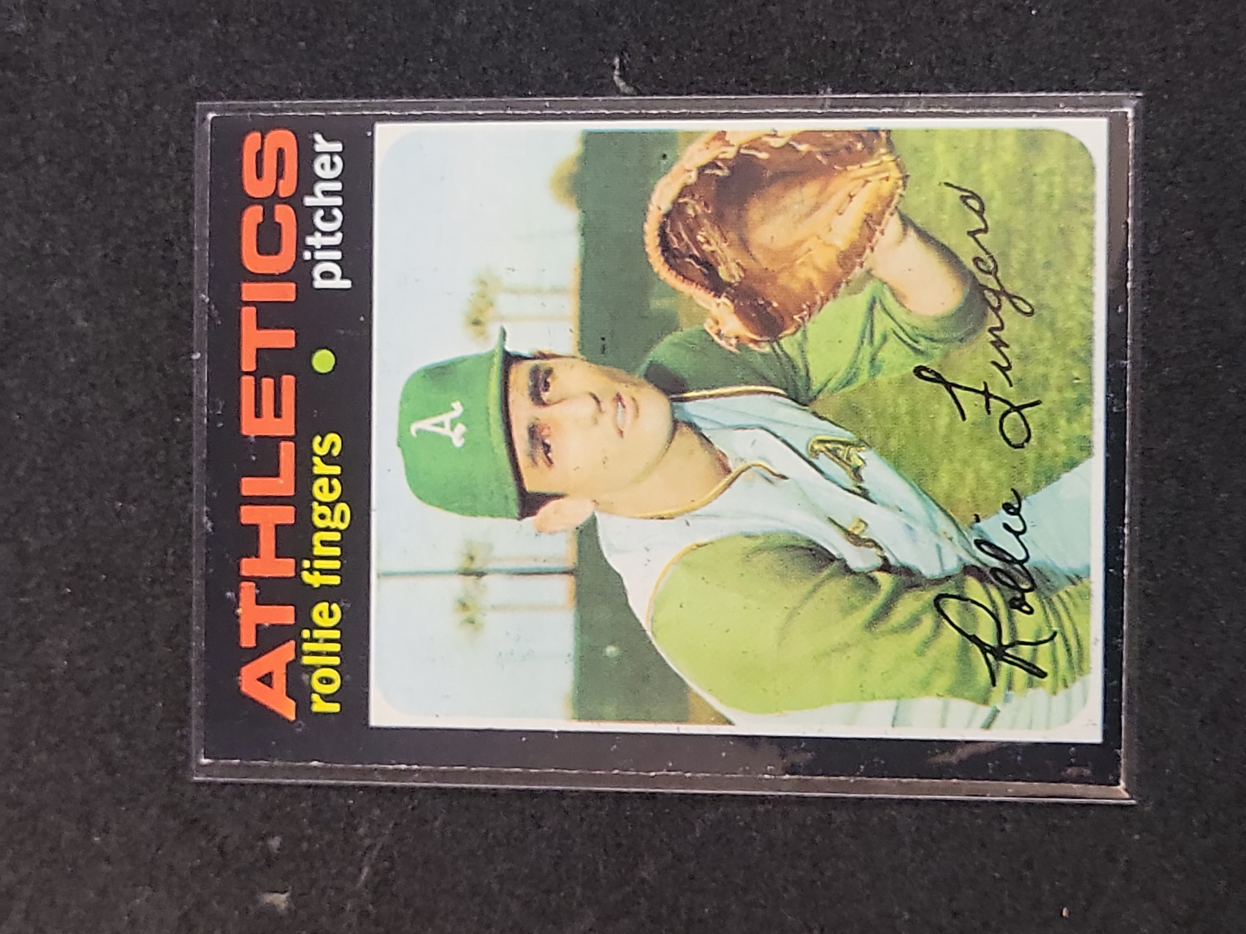 I03136 | 1971 Topps Rollie Fingers #384 Oakland Athletics Baseball Card