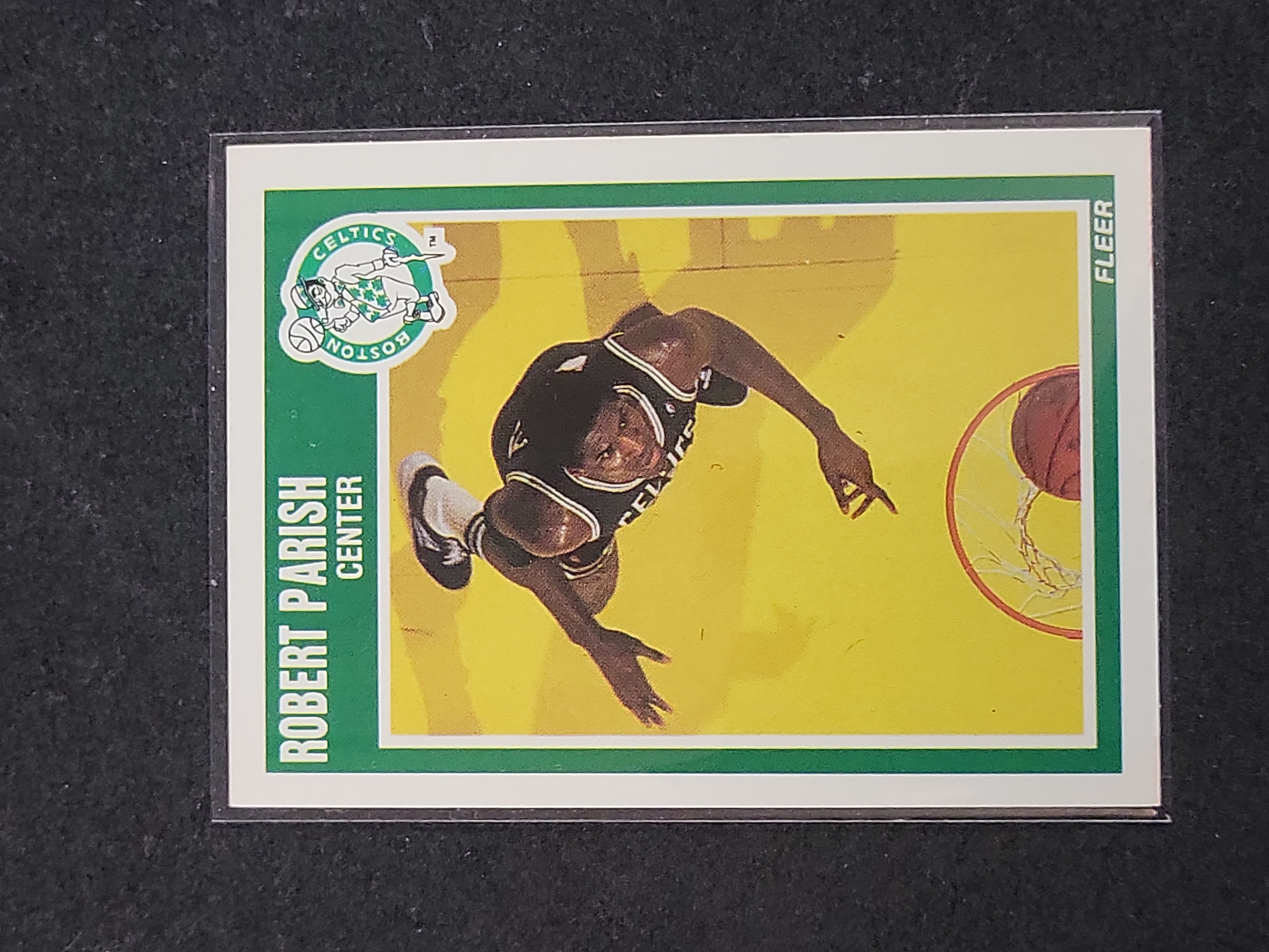 I03132 | 1989-90 Fleer Robert Parish Boston Celtics Basketball Card #12