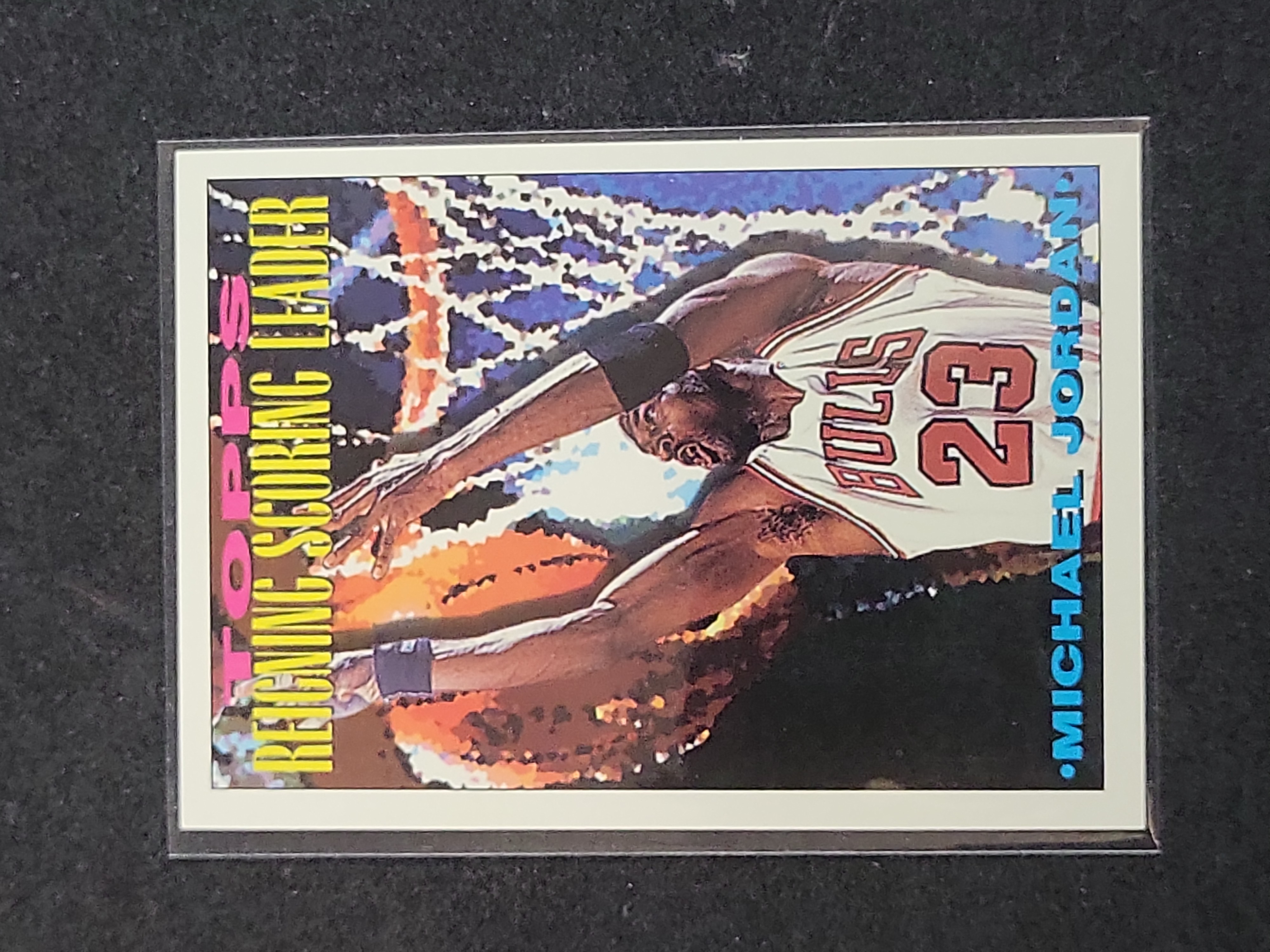 I03152 | 1993-94 Topps Michael Jordan #384 Reigning Scoring Leader Basketball Card