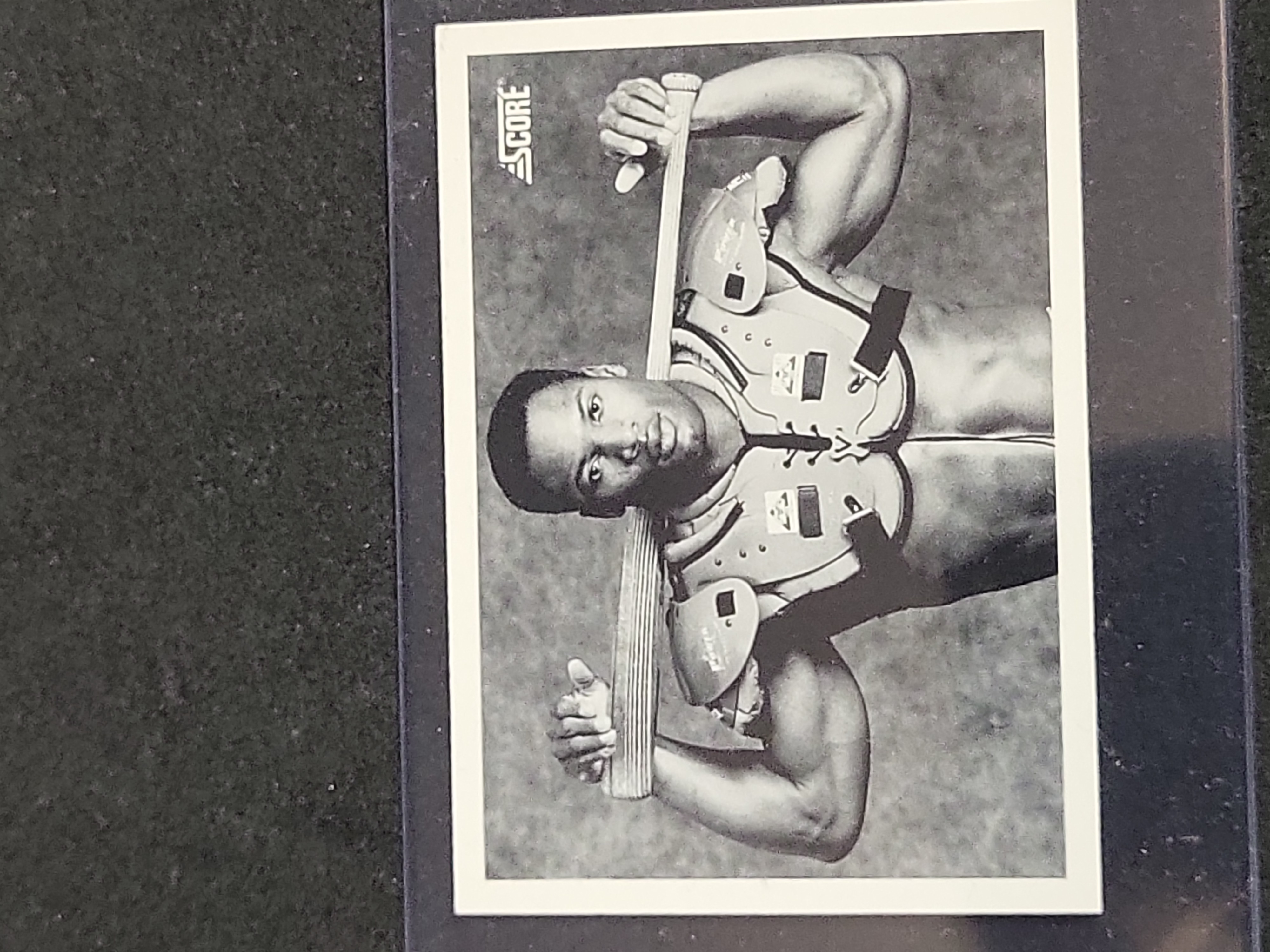 I03884 | 1990 Score Bo Jackson #697 Shoulder Pads Baseball Card