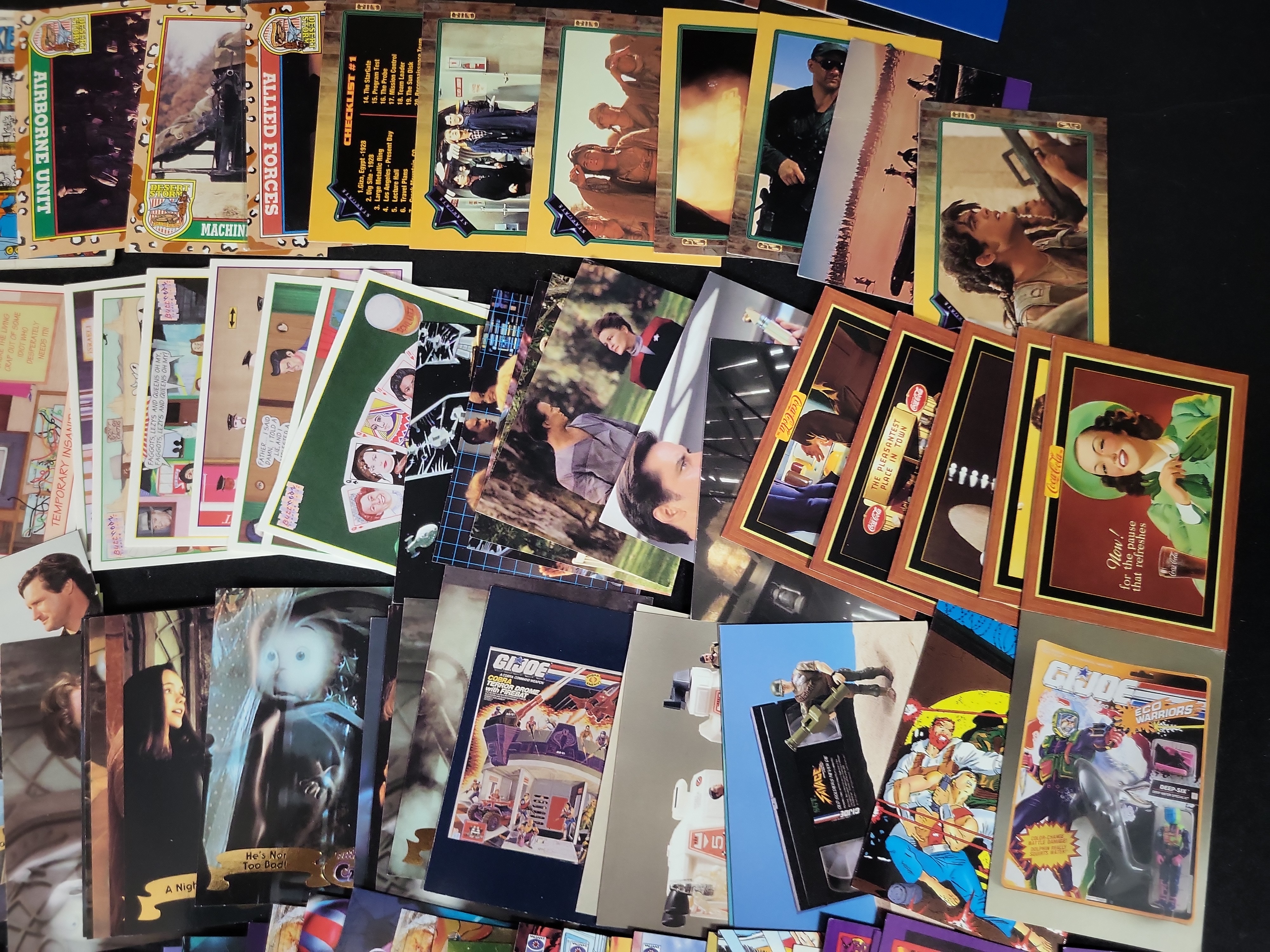 I03086 | An Assortment of Vintage Non-Sport Trading Cards Including Marvel Disney and Historical Series