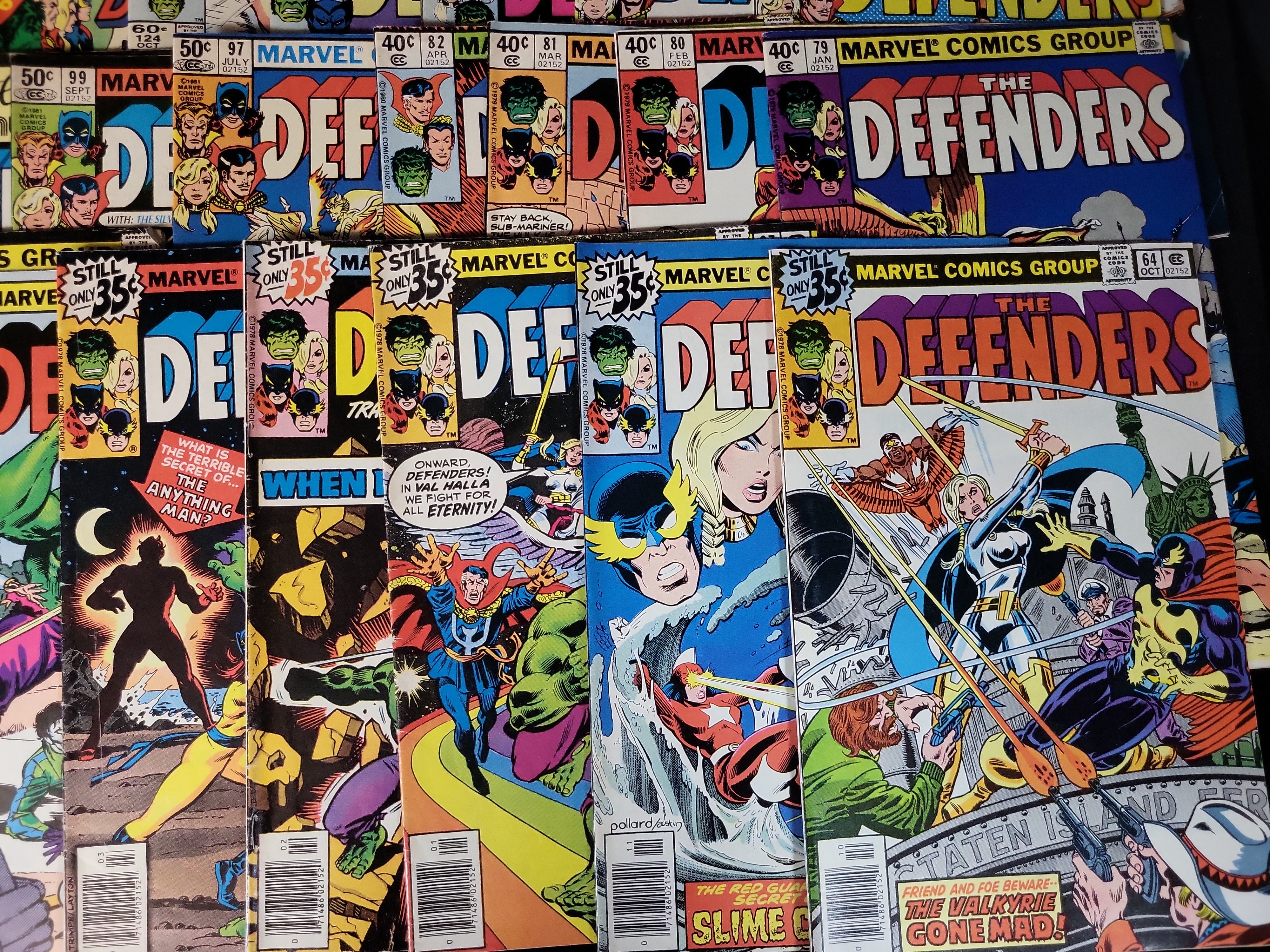 I03747 | A Collection of Marvel Comics The Defenders and The New Defenders Issues