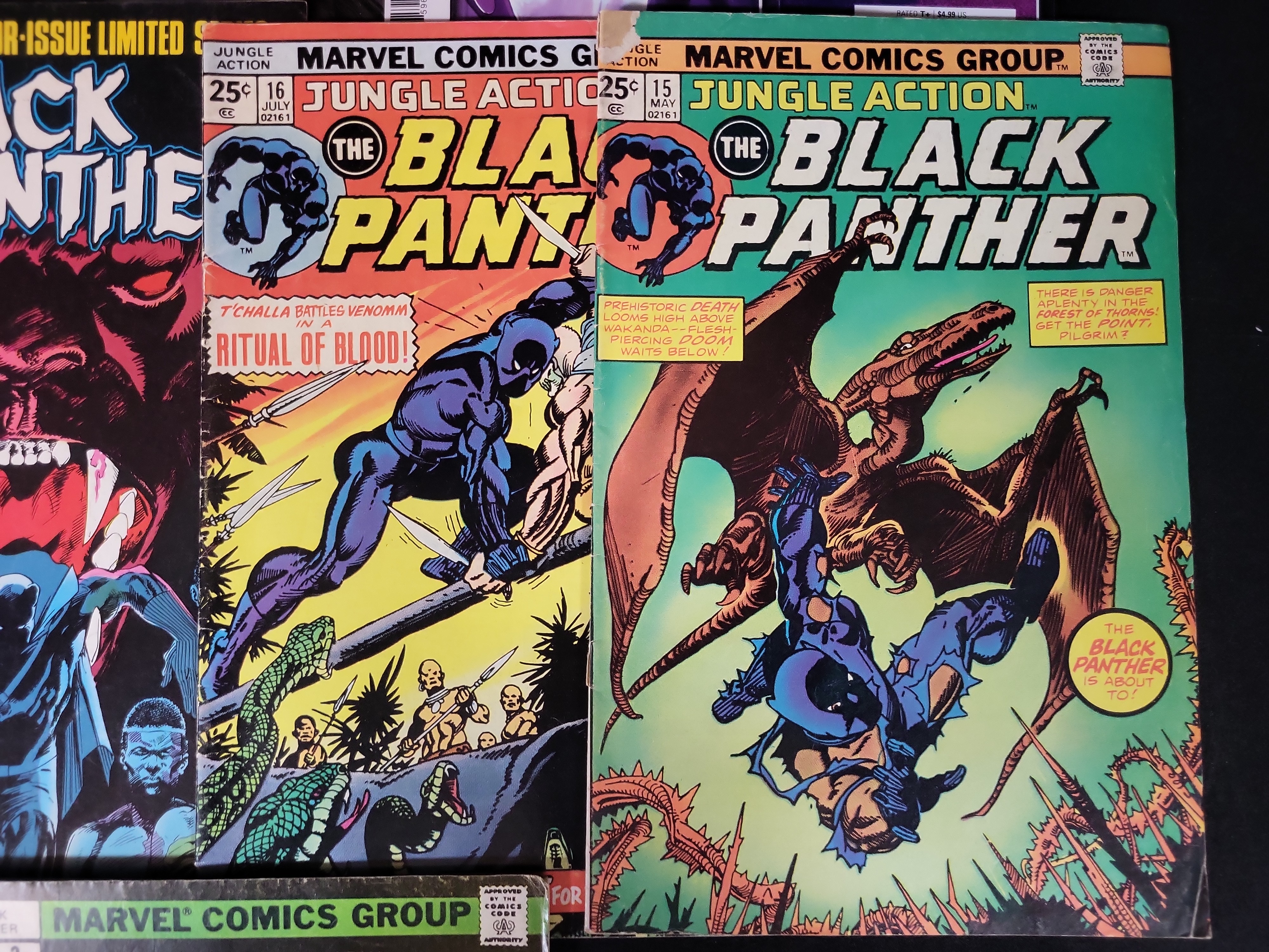 I03705 | A Collection of 12 Marvel Comics Featuring Black Panther and Jungle Action