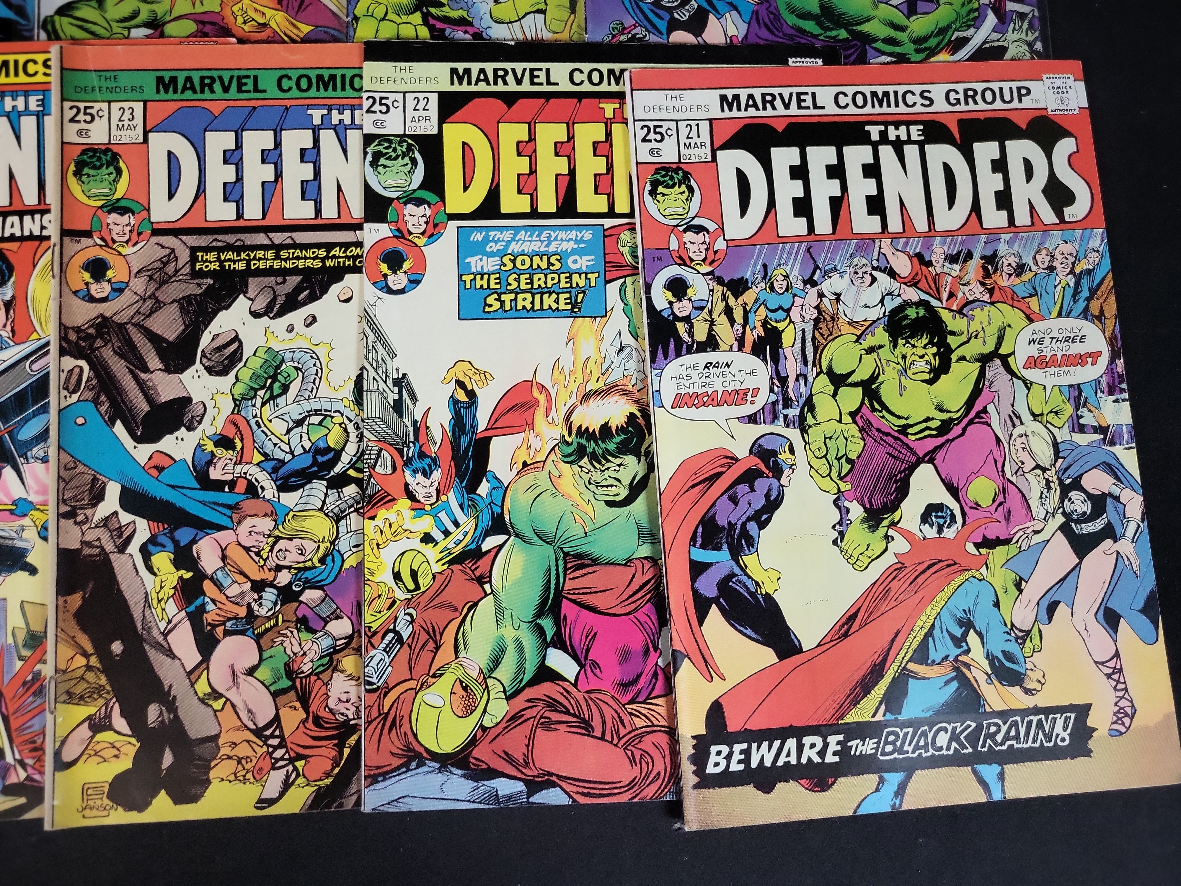 I03716 | A Collection of 18 Original Marvel Comics The Defenders Bronze Age Issues 21 to 38