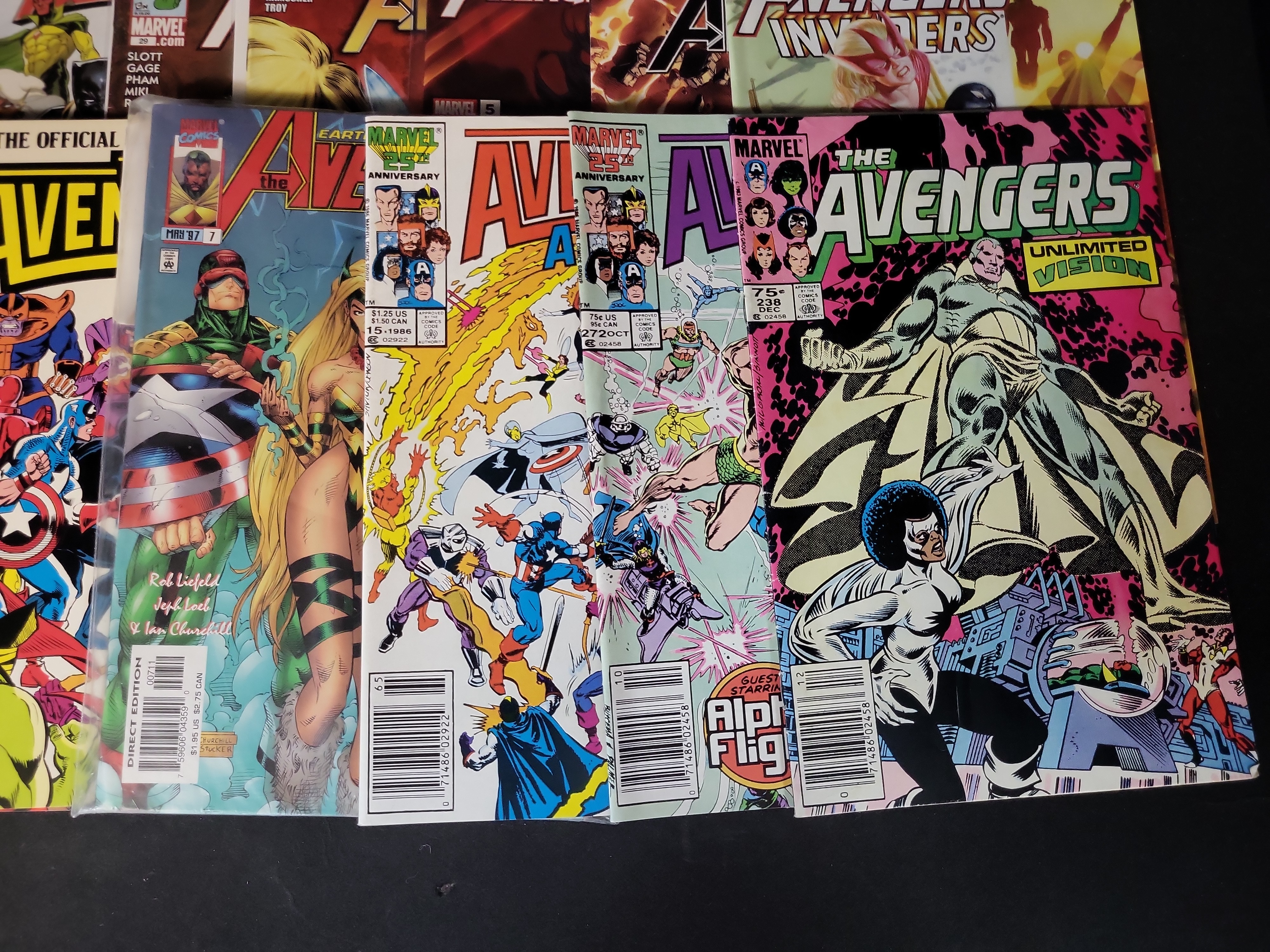 I03748 | An Assortment of Marvel Comic Books Featuring The Avengers and Associated Titles