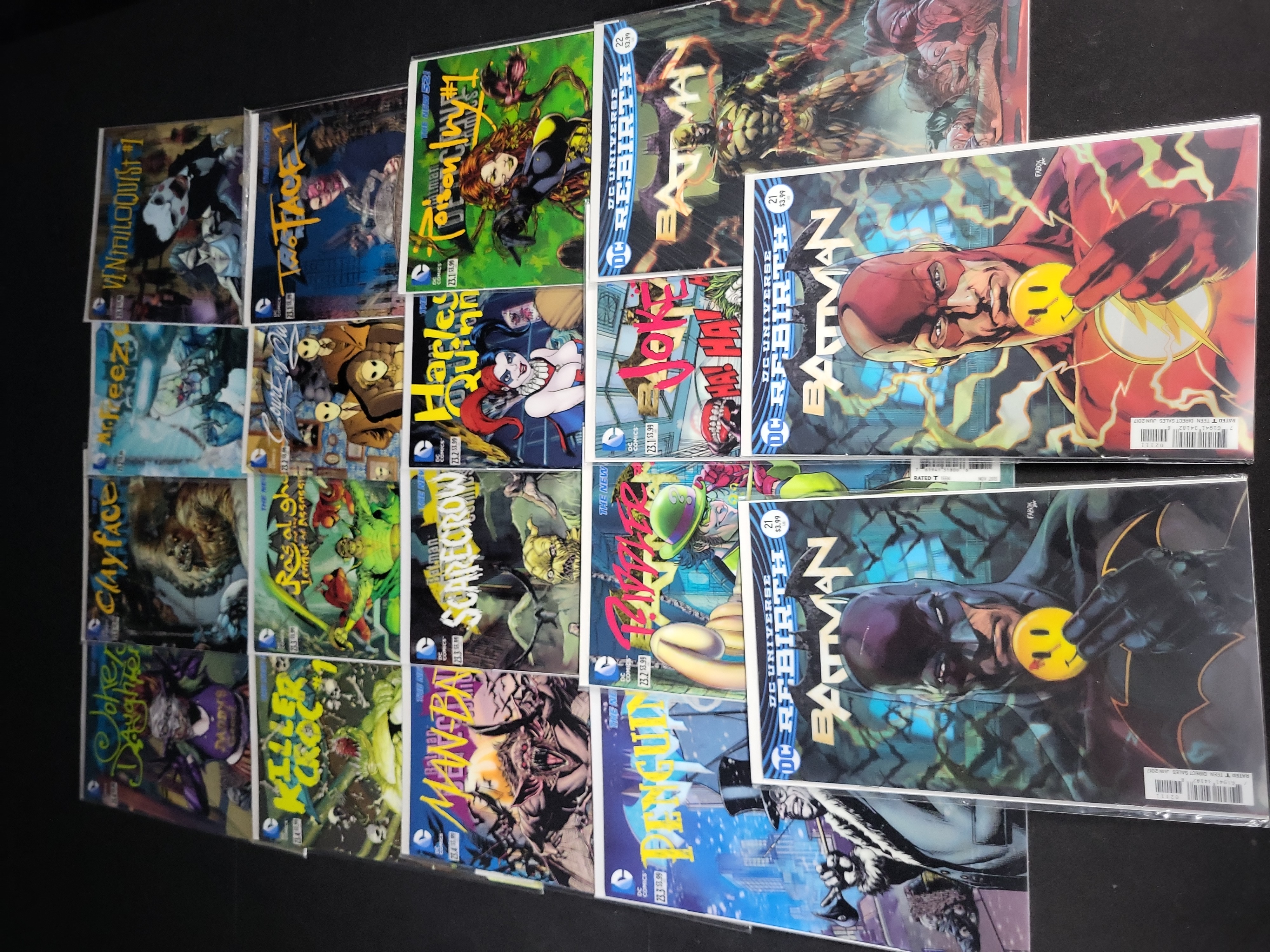 I03800 | A Collection of DC Comics Modern Batman Related Lenticular Variant Issues