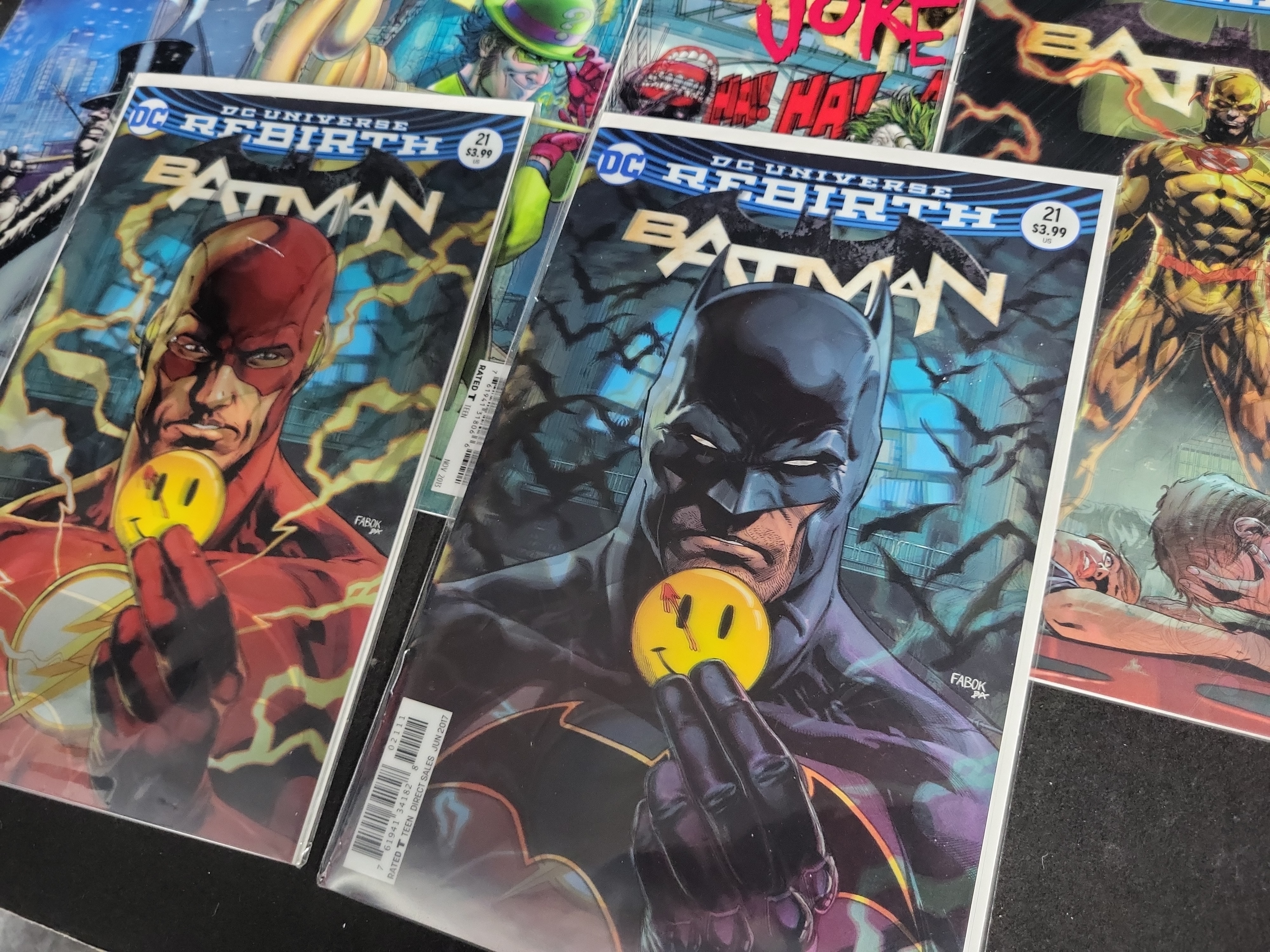 I03800 | A Collection of DC Comics Modern Batman Related Lenticular Variant Issues