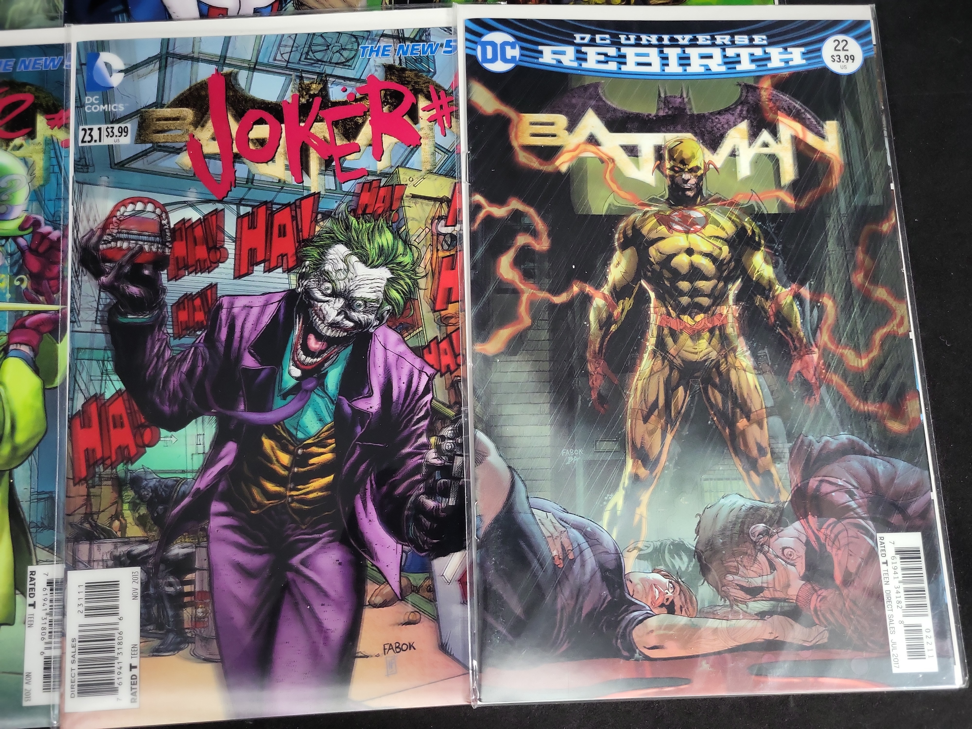 I03800 | A Collection of DC Comics Modern Batman Related Lenticular Variant Issues