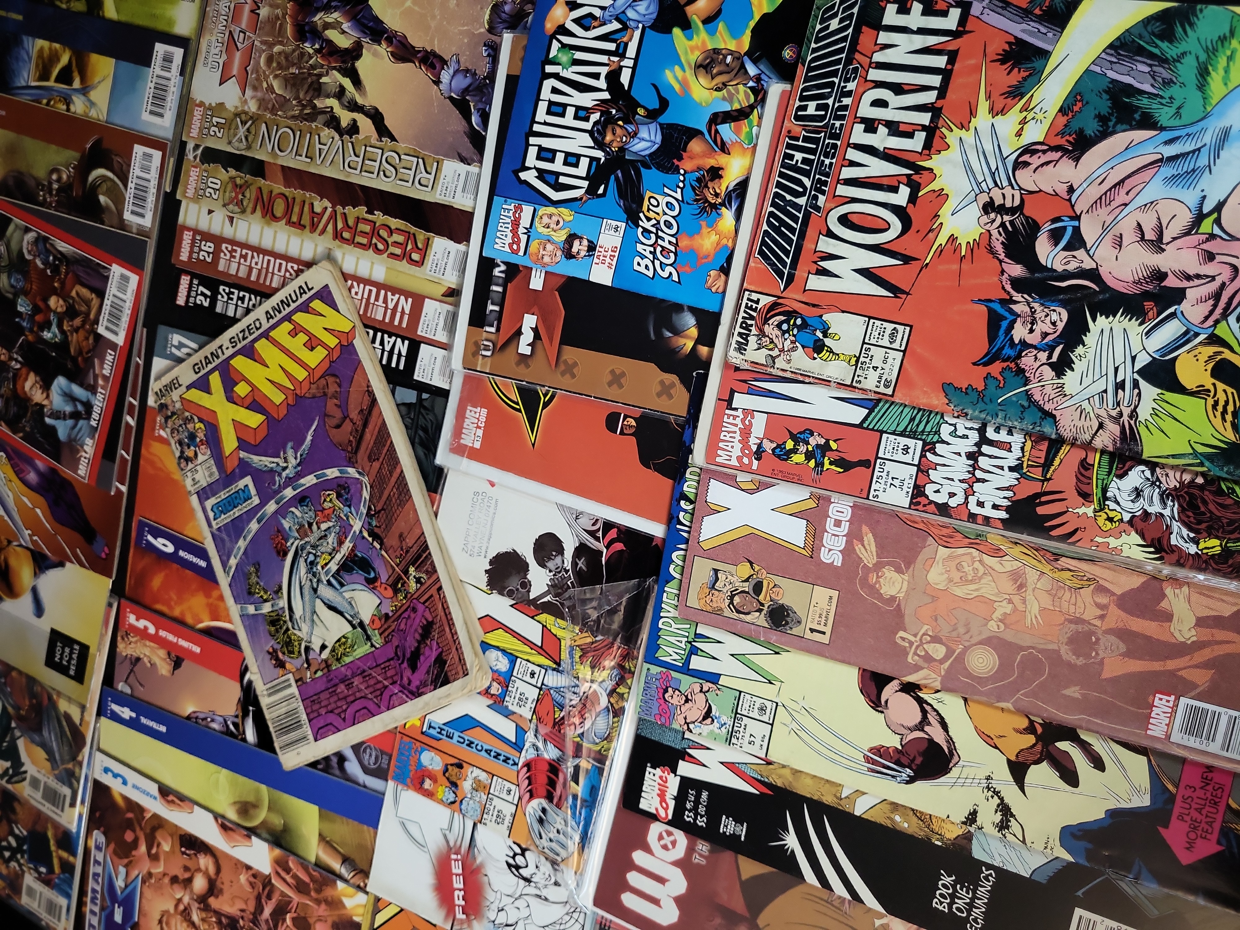 I03613 | A Collection of Marvel Comics Featuring X-Men and Wolverine Titles