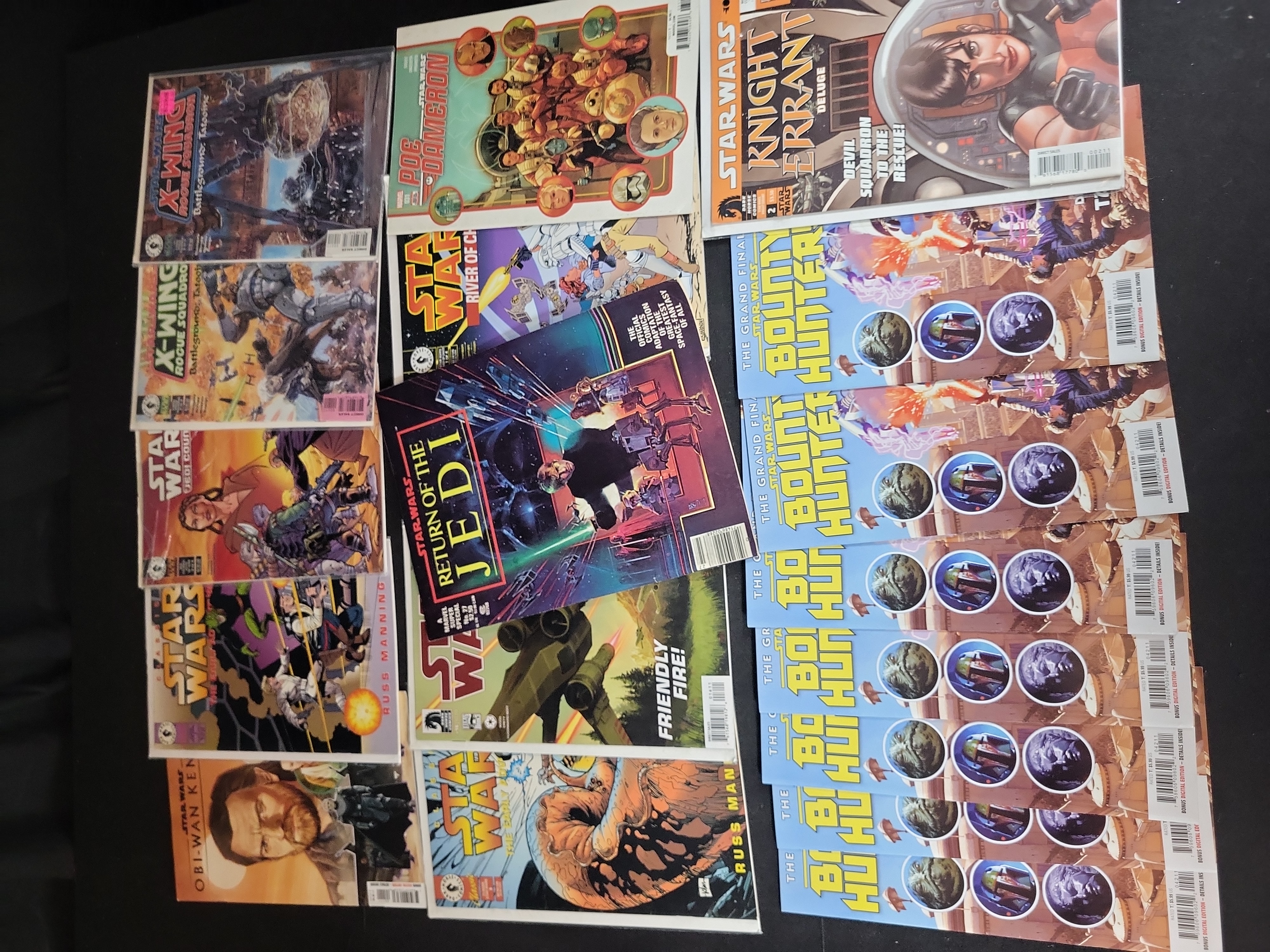 I03625 | Collection of 18 Star Wars Comic Books Published by Marvel and Dark Horse Comics