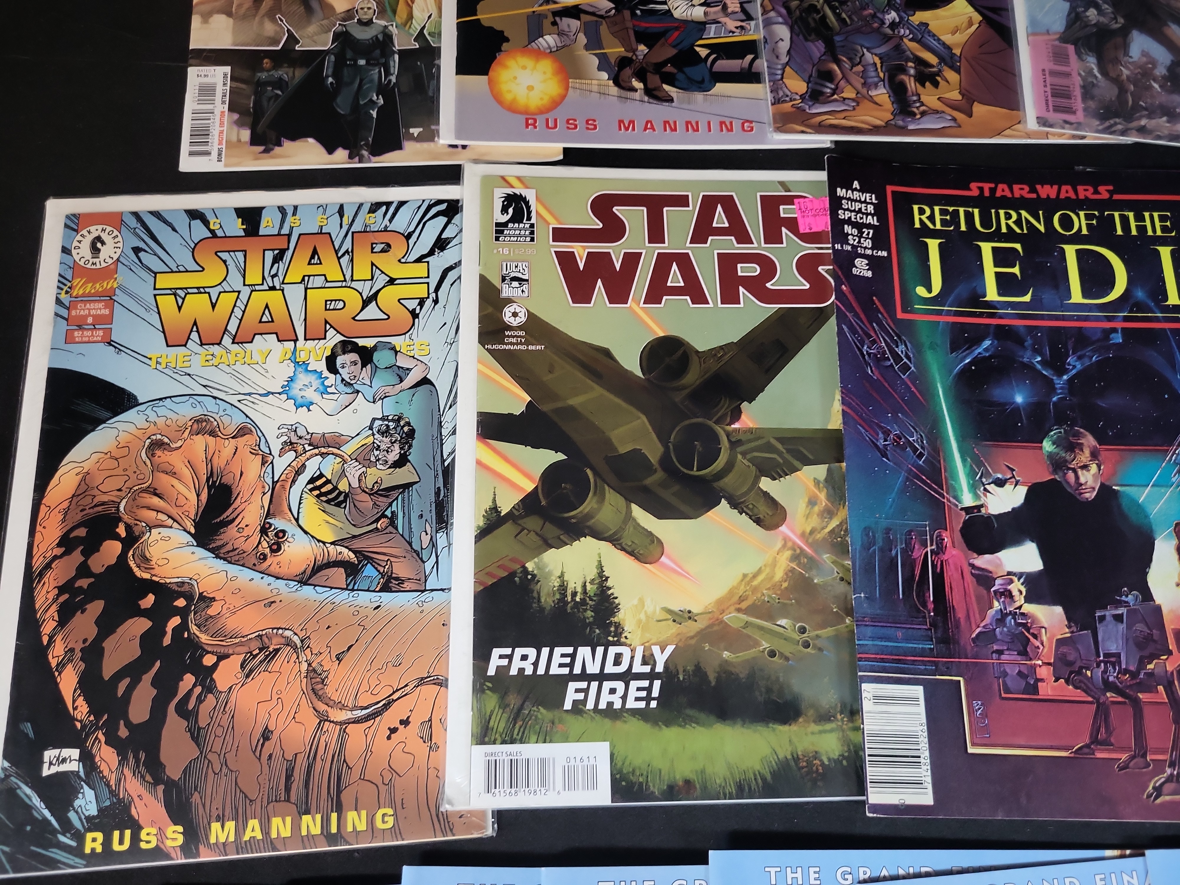I03625 | Collection of 18 Star Wars Comic Books Published by Marvel and Dark Horse Comics