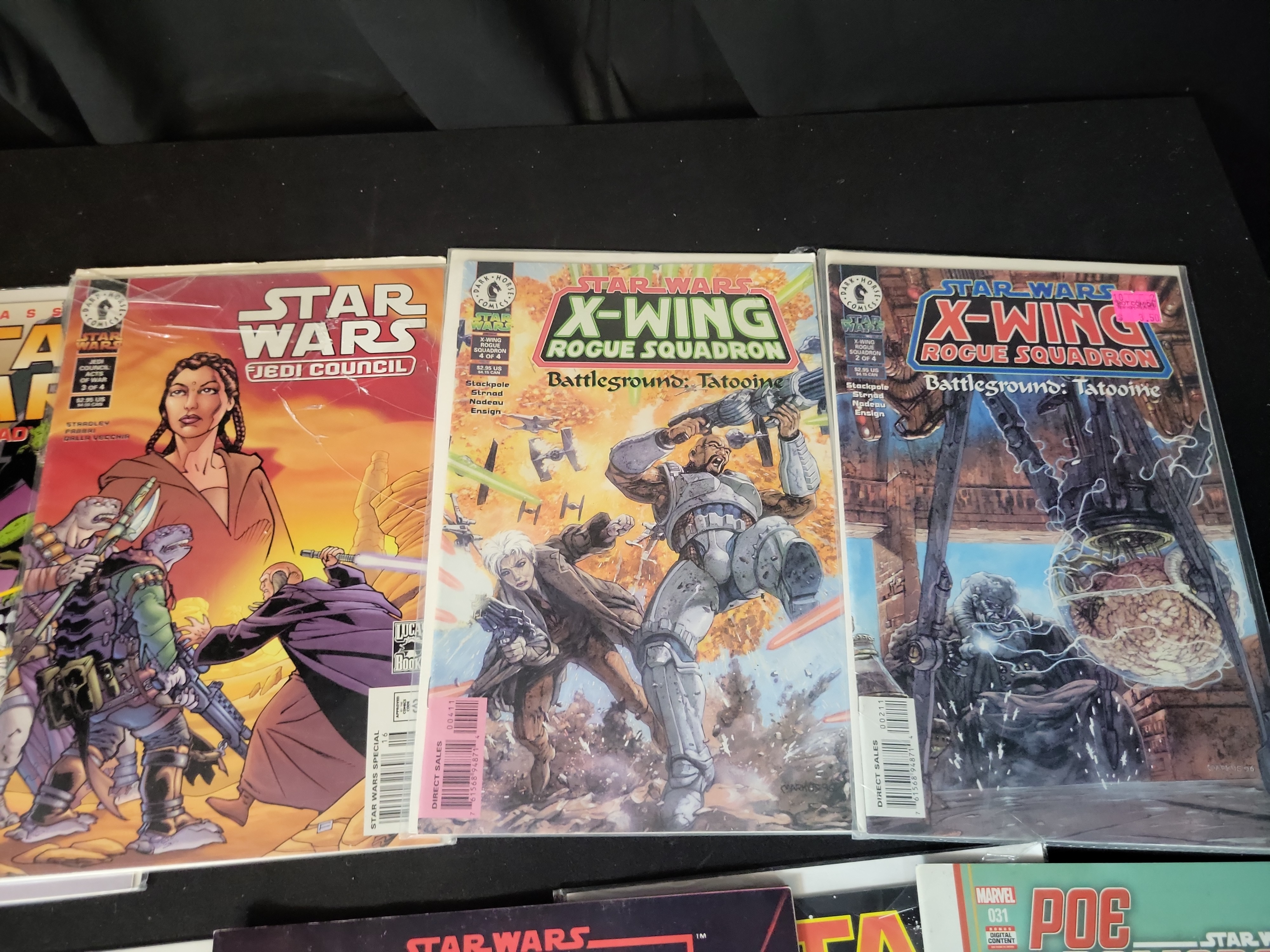 I03625 | Collection of 18 Star Wars Comic Books Published by Marvel and Dark Horse Comics