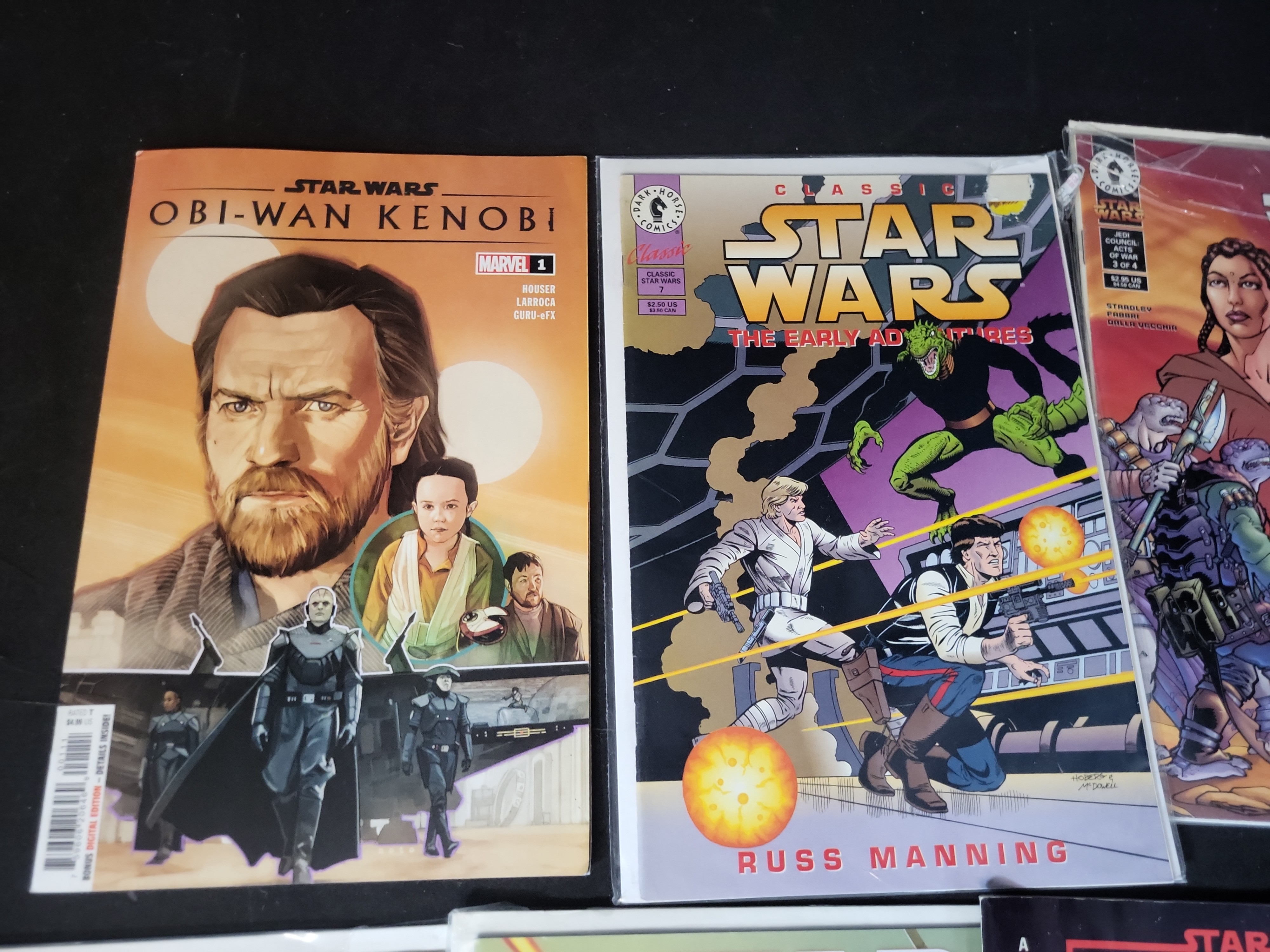 I03625 | Collection of 18 Star Wars Comic Books Published by Marvel and Dark Horse Comics