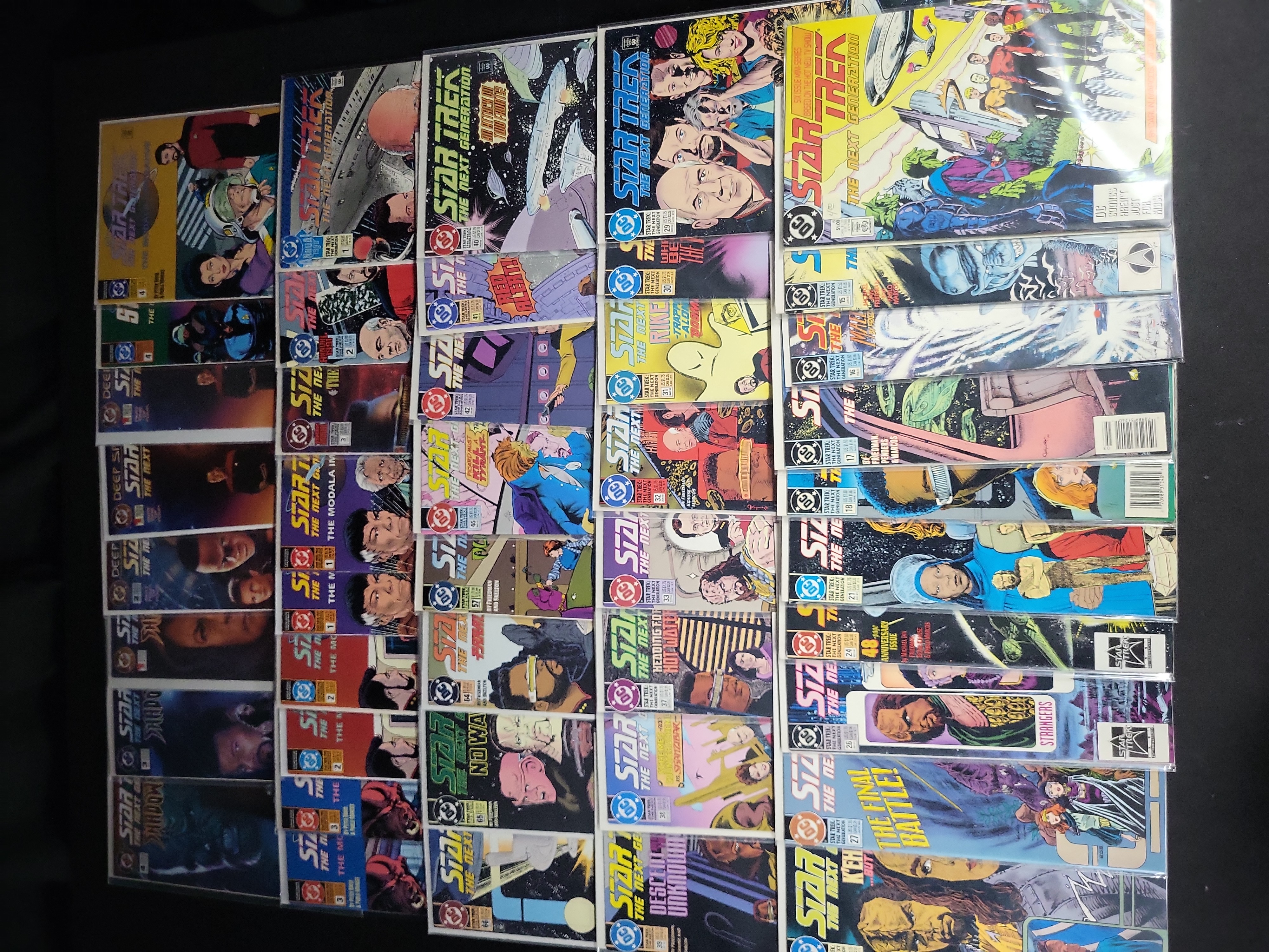 I03784 | A Collection of Vintage DC Comics Star Trek The Next Generation and Deep Space Nine Comic Books