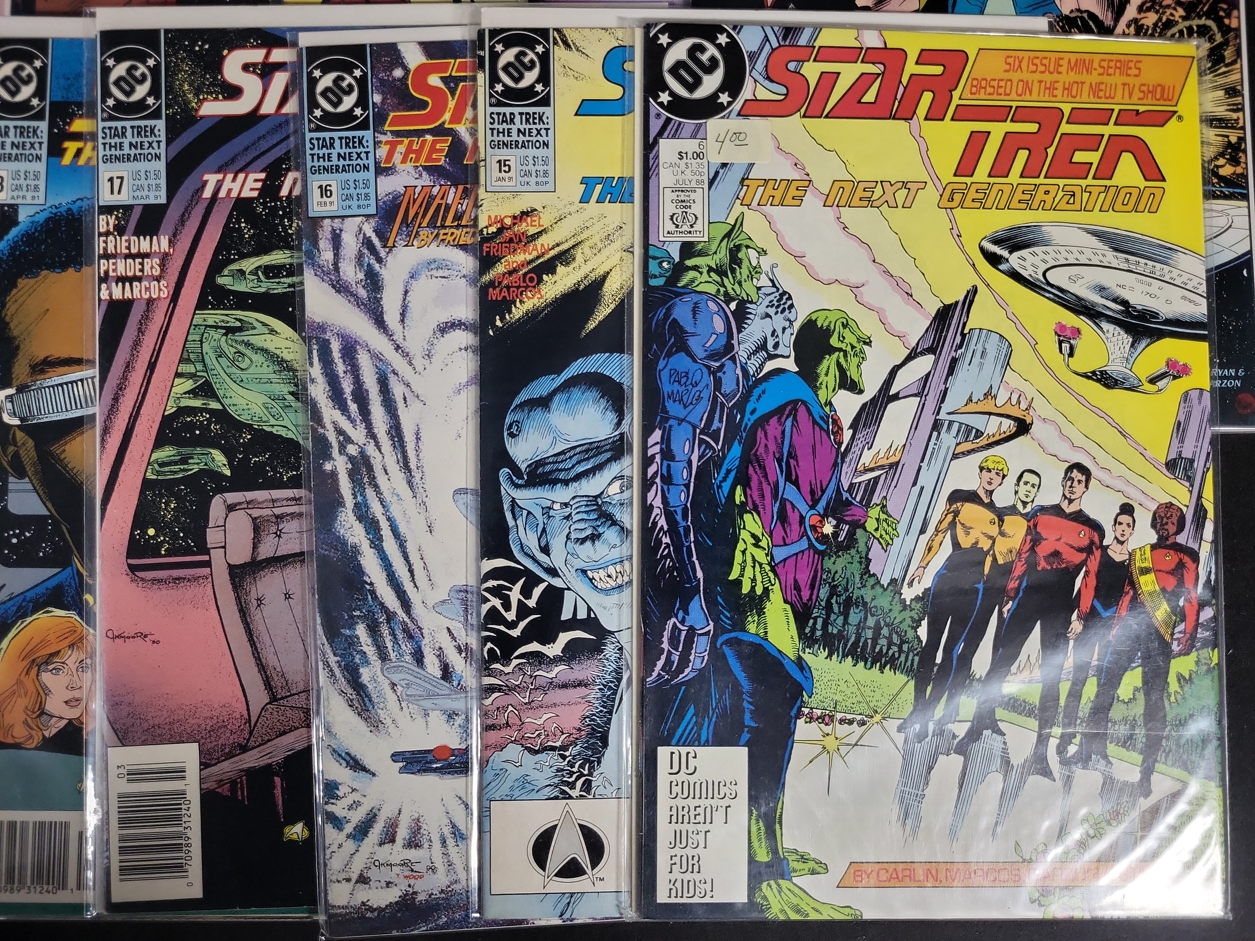 I03784 | A Collection of Vintage DC Comics Star Trek The Next Generation and Deep Space Nine Comic Books