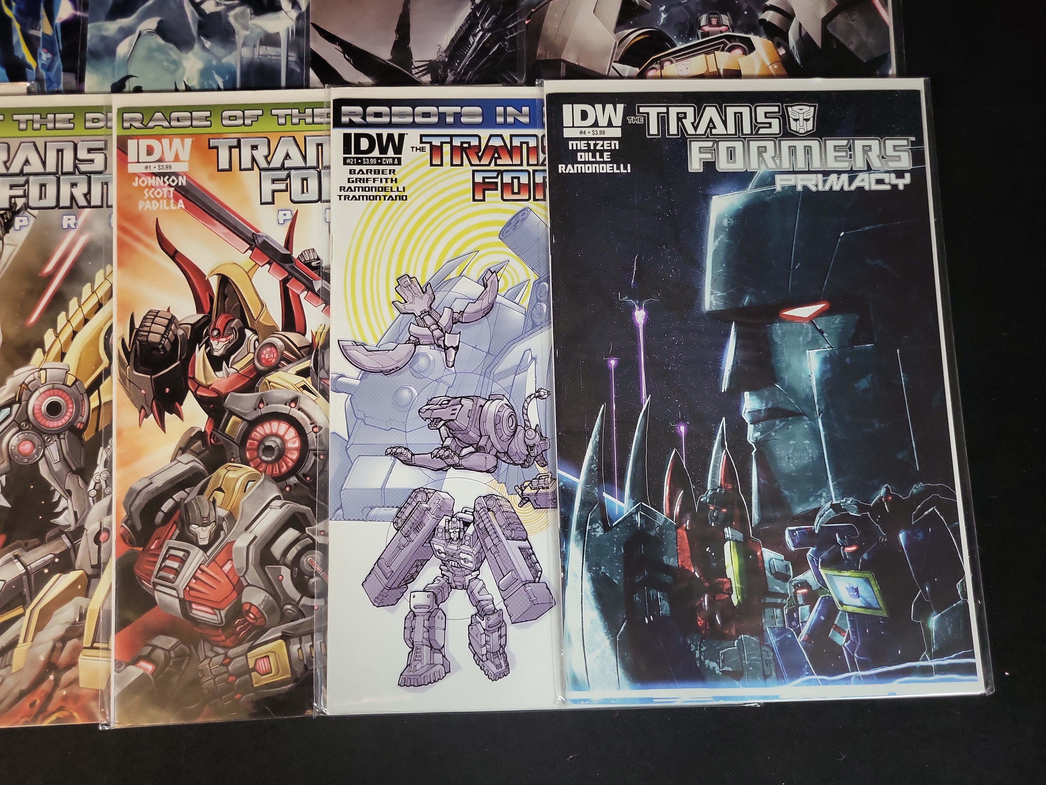 I03786 | A Collection of IDW Publishing Transformers Modern Age Comic Books