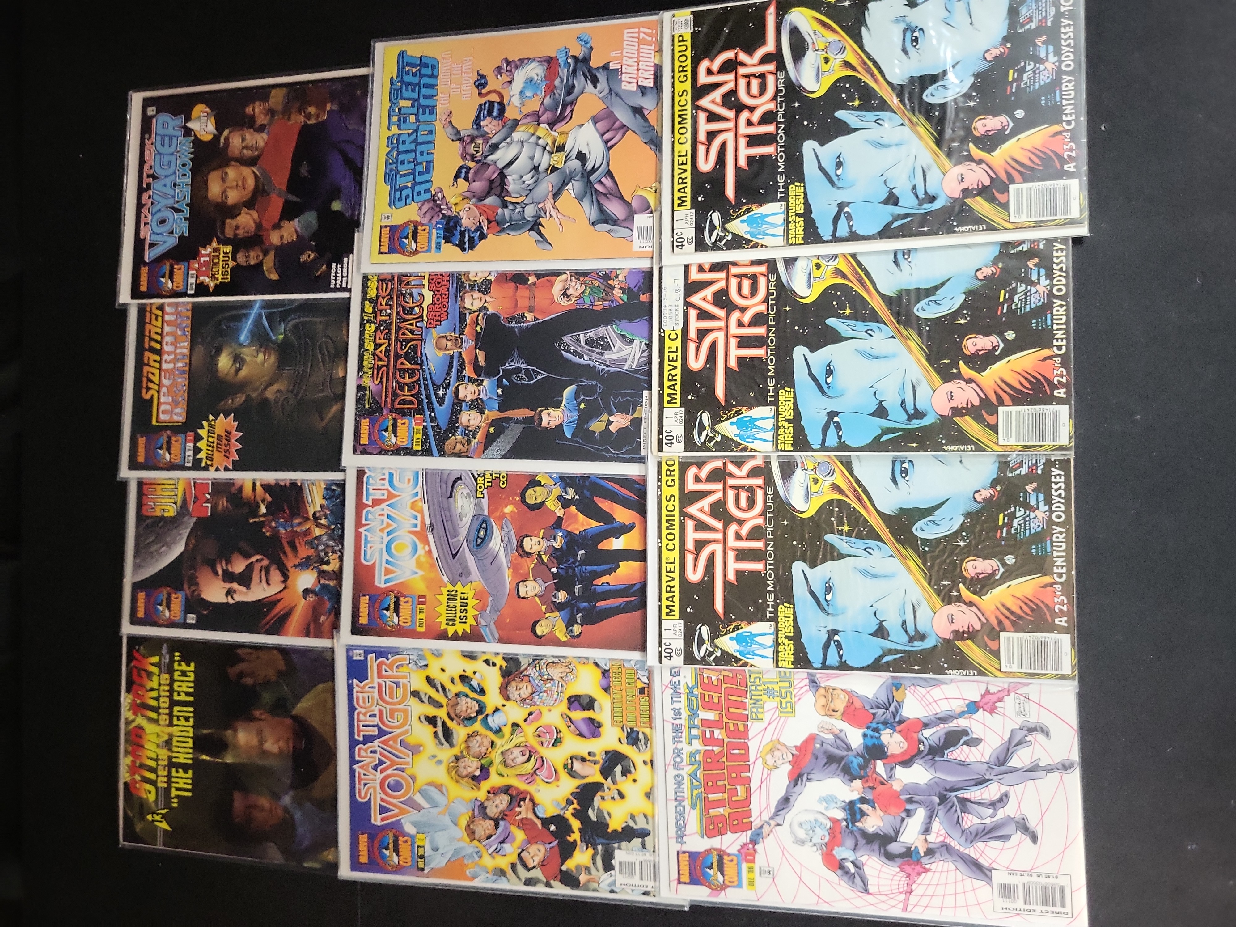 I03779 | A Collection of Star Trek Comic Books Featuring Marvel Paramount and IDW Titles