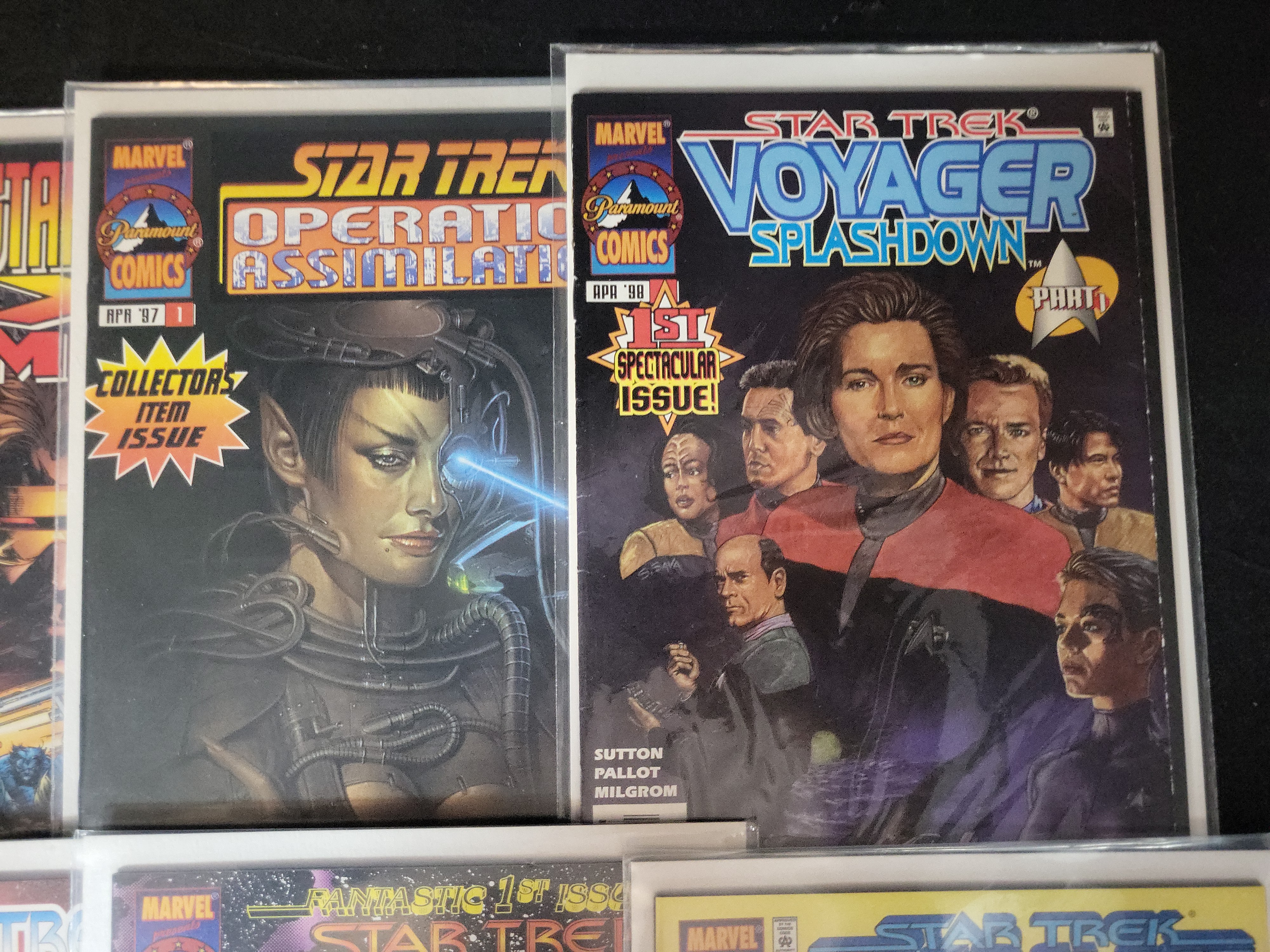 I03779 | A Collection of Star Trek Comic Books Featuring Marvel Paramount and IDW Titles