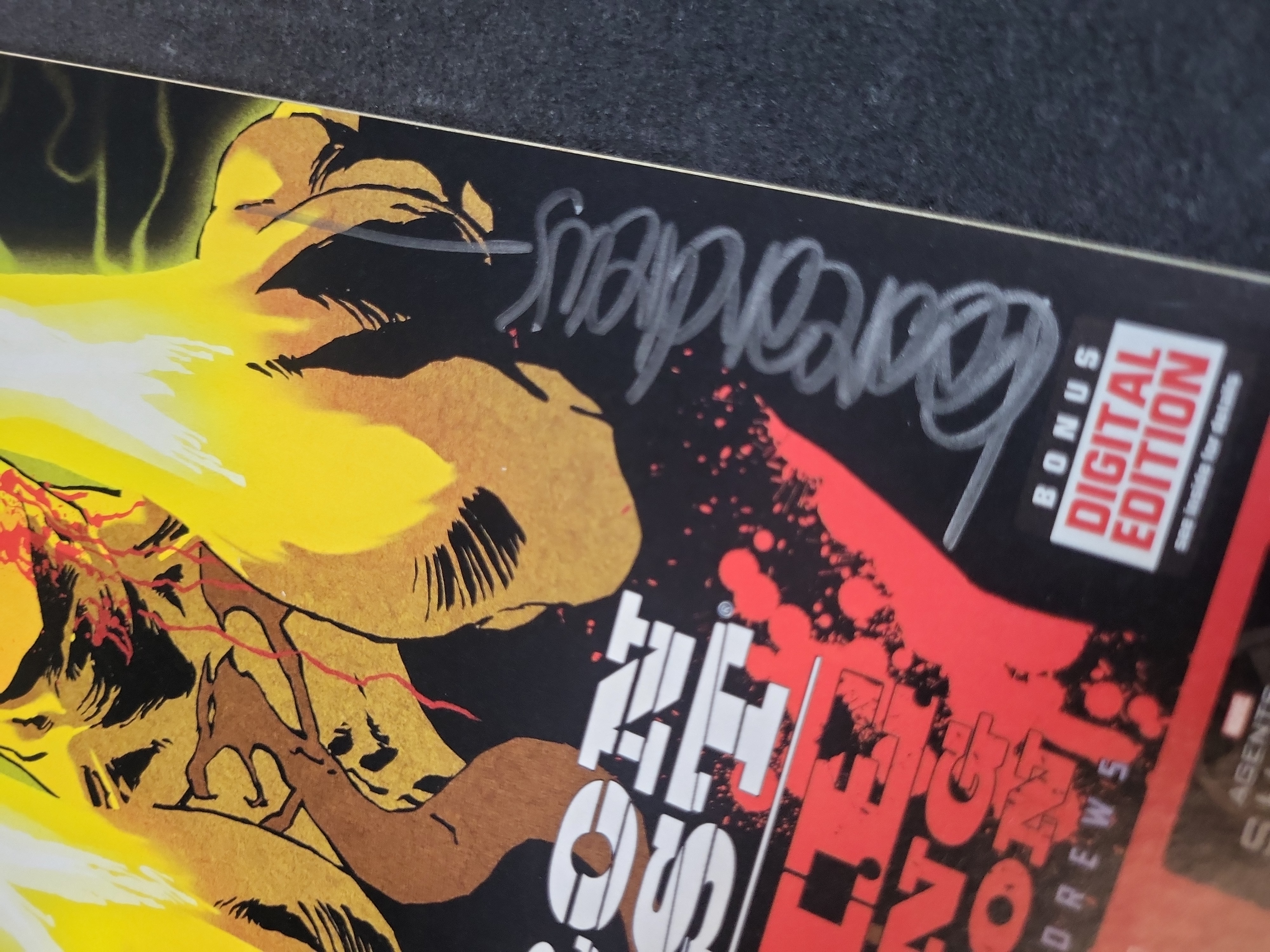 I03761 | Iron Fist: The Living Weapon #1 (2014) Signed Marvel Comic Book with Artist Sketch