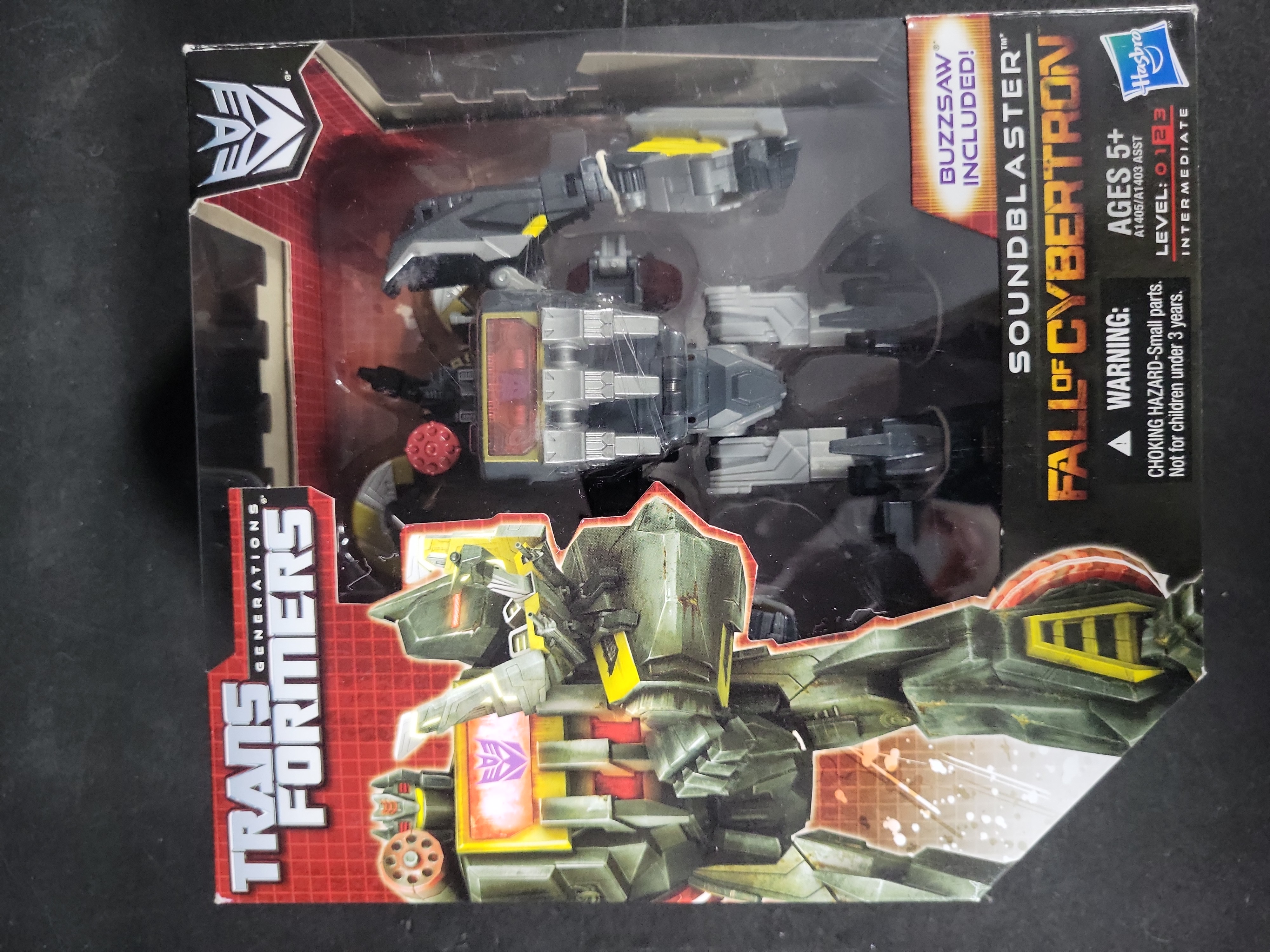 I03524 | A Set of Four Hasbro Transformers Generations Fall of Cybertron Action Figures