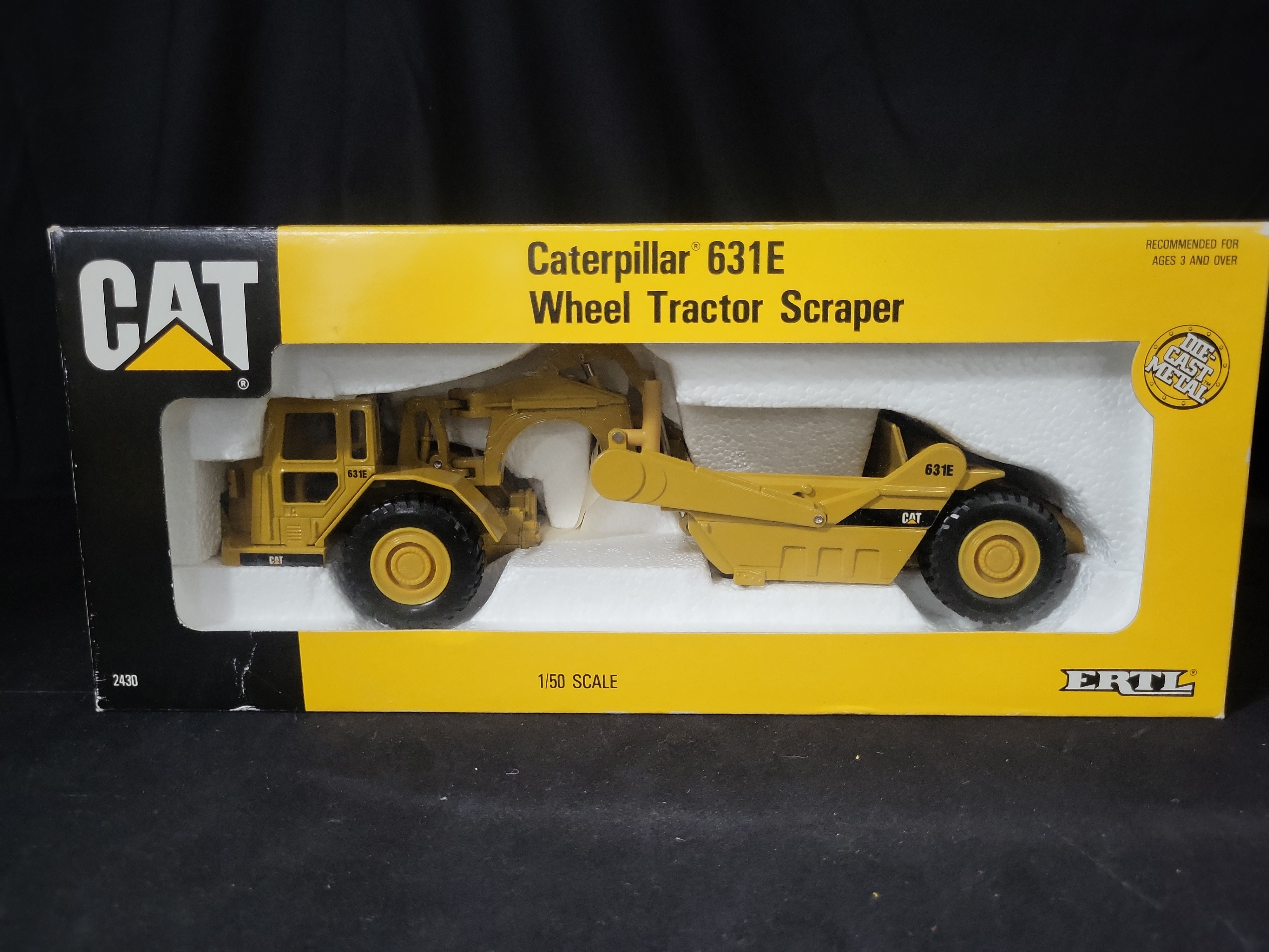 I03605 | A Pair of ERTL Caterpillar 1/50 Scale Construction Model Replicas